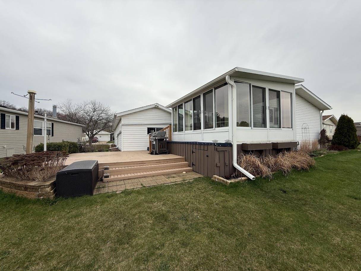 Waterford, WI 53185,513 Mayflower Drive