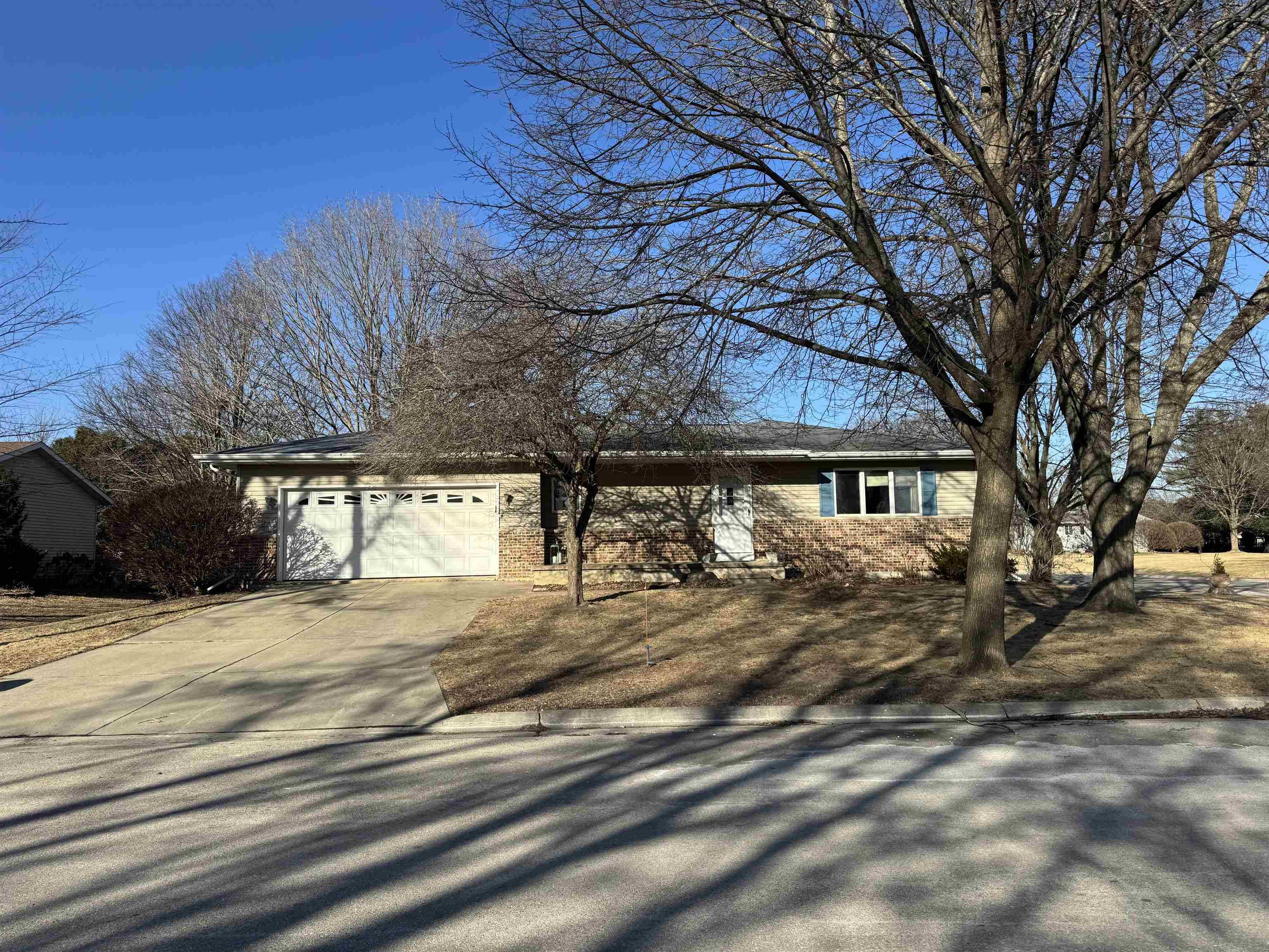 Watertown, WI 53094-6024,866 Oakwood Lane