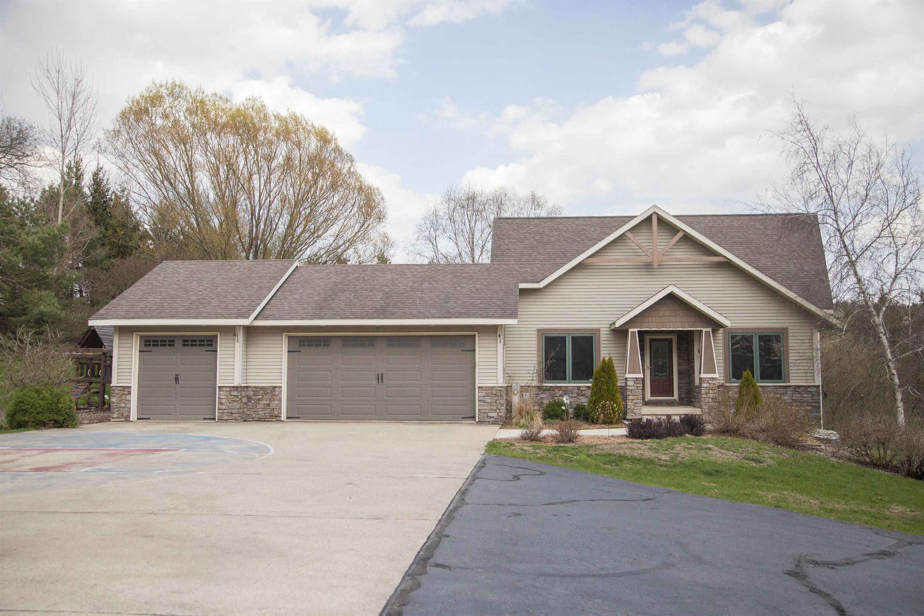 New Glarus, WI 53574,W5416 Highland Drive