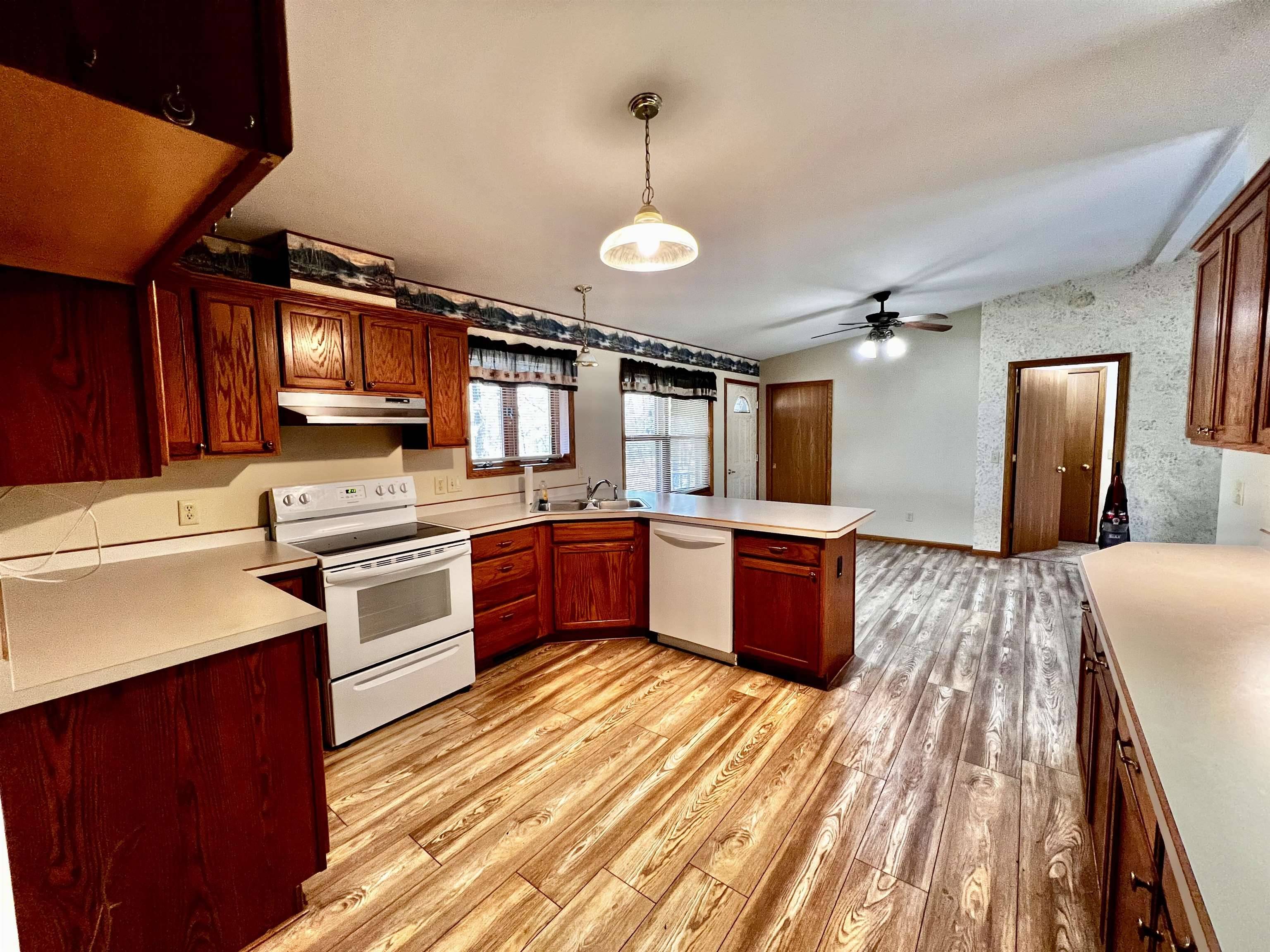Nekoosa, WI 54457,489 Sir Winston Trail