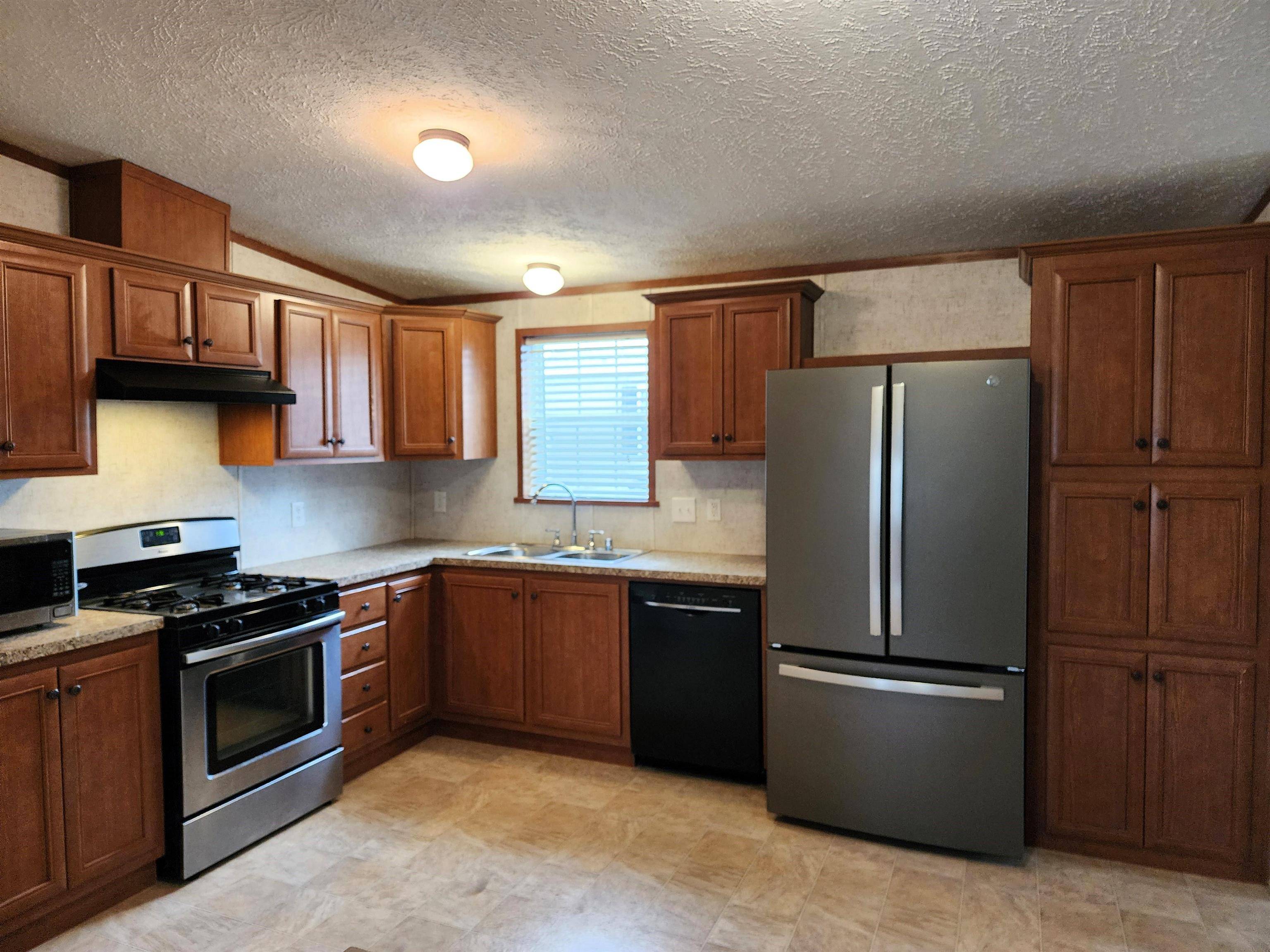 Lake Mills, WI 53551,897 E Lake Street #114