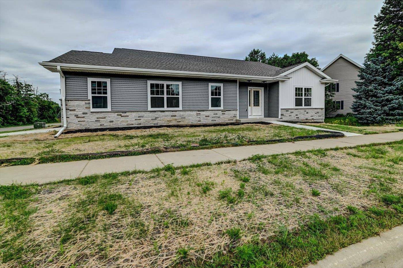 Middleton, WI 53562,5320 MAGDALENE Court