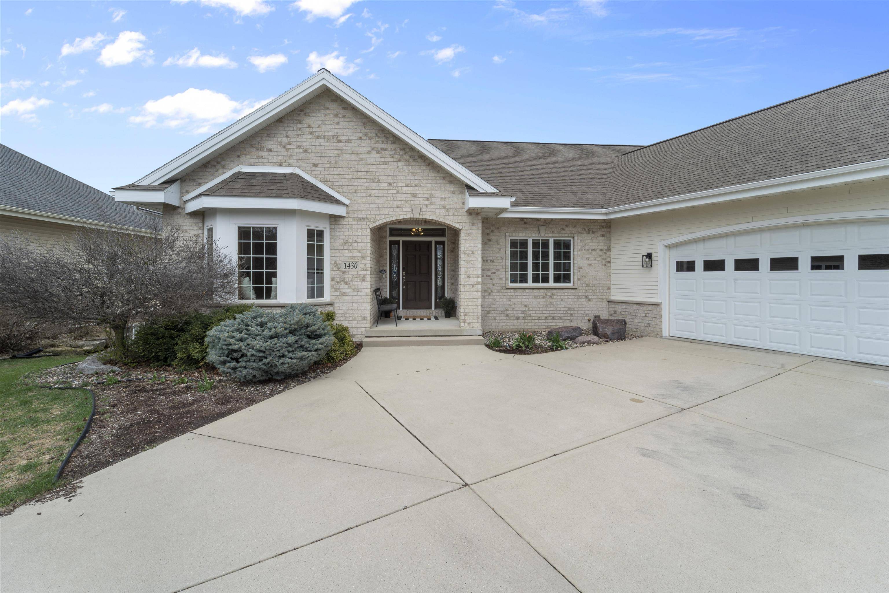 Waunakee, WI 53597,1430 Blue Ridge Trail