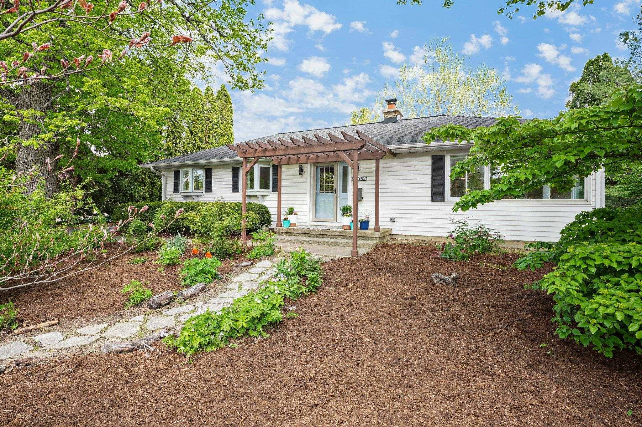 Monona, WI 53716,5308 McKenna Road
