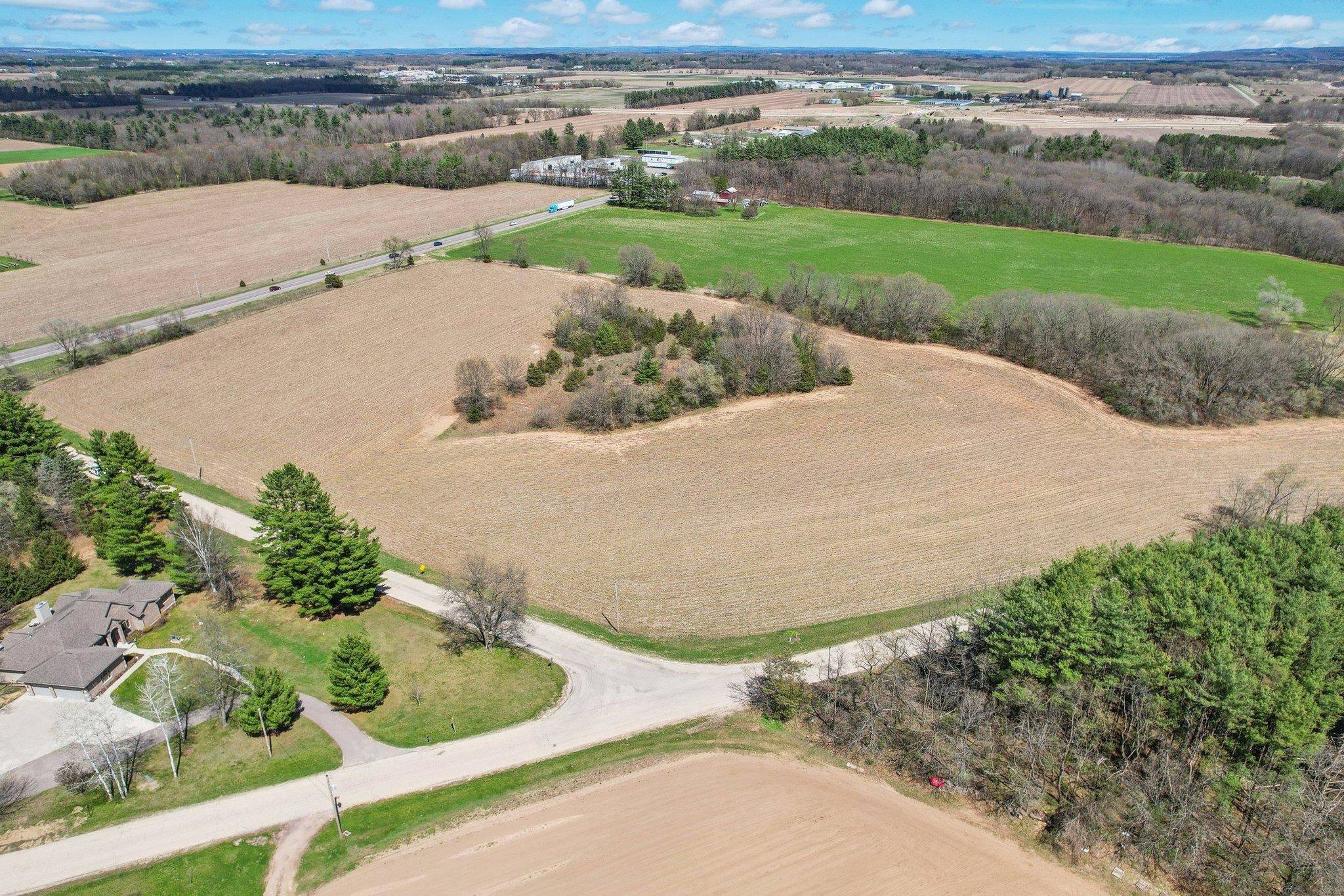Baraboo, WI 53913,17 Acres Highway 33
