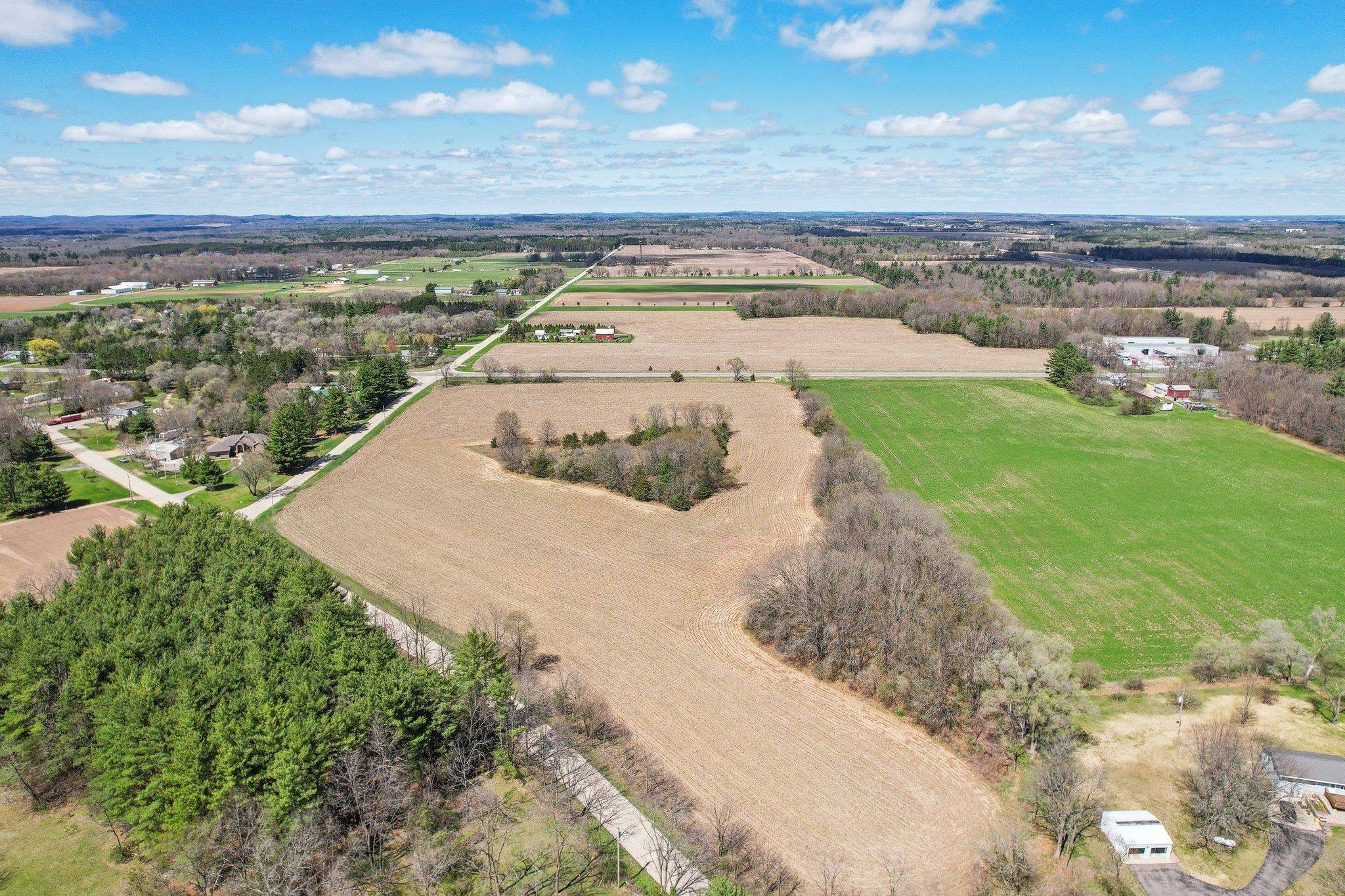 Baraboo, WI 53913,17 Acres Highway 33