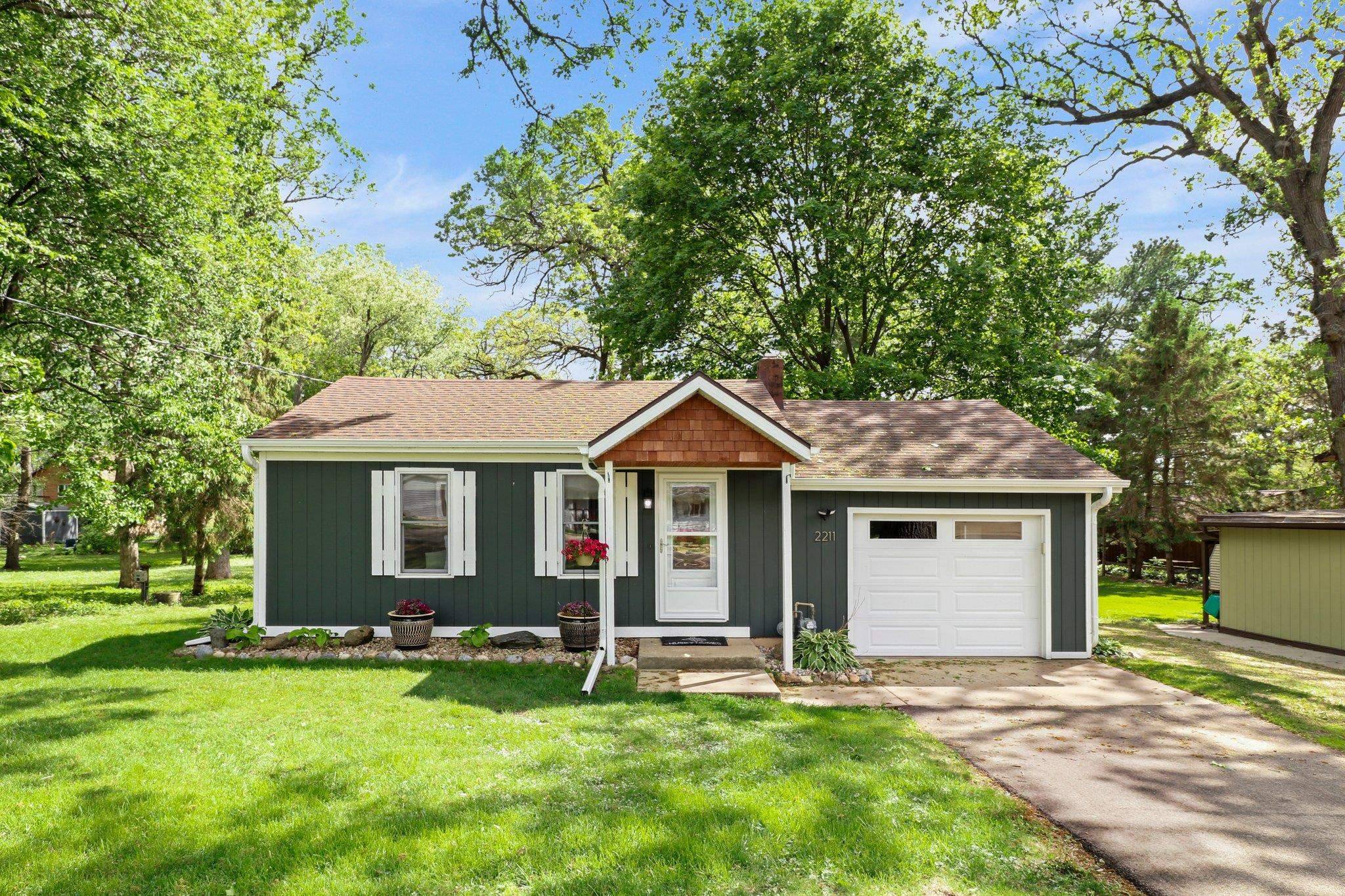 Stoughton, WI 53589,2211 Colladay Point Drive