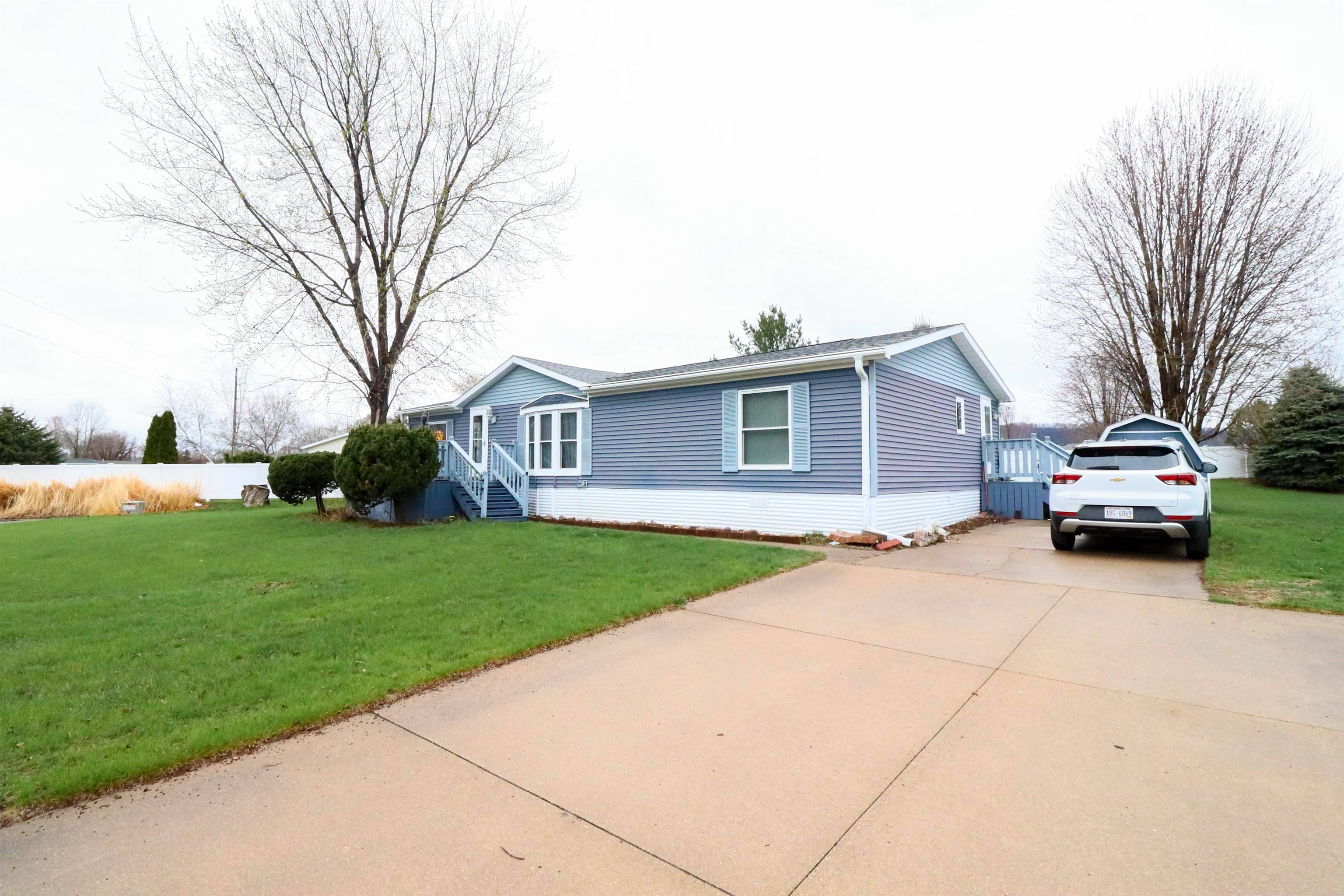Holmen, WI 54636-9999,95 Julie Lane