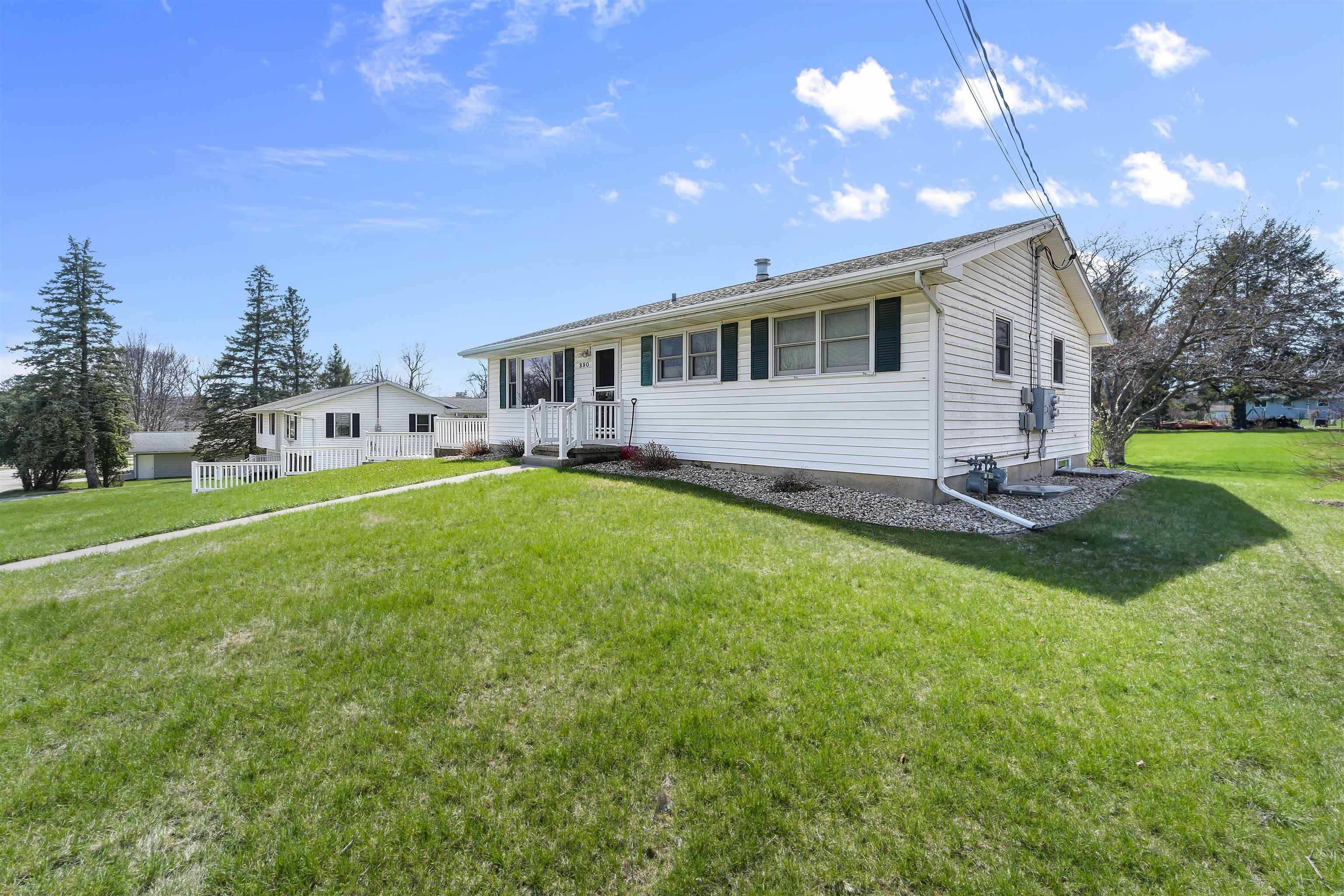 Platteville, WI 53818,890 Eastman Street
