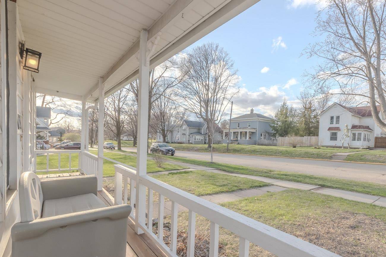 Baraboo, WI 53913,613 2nd Avenue