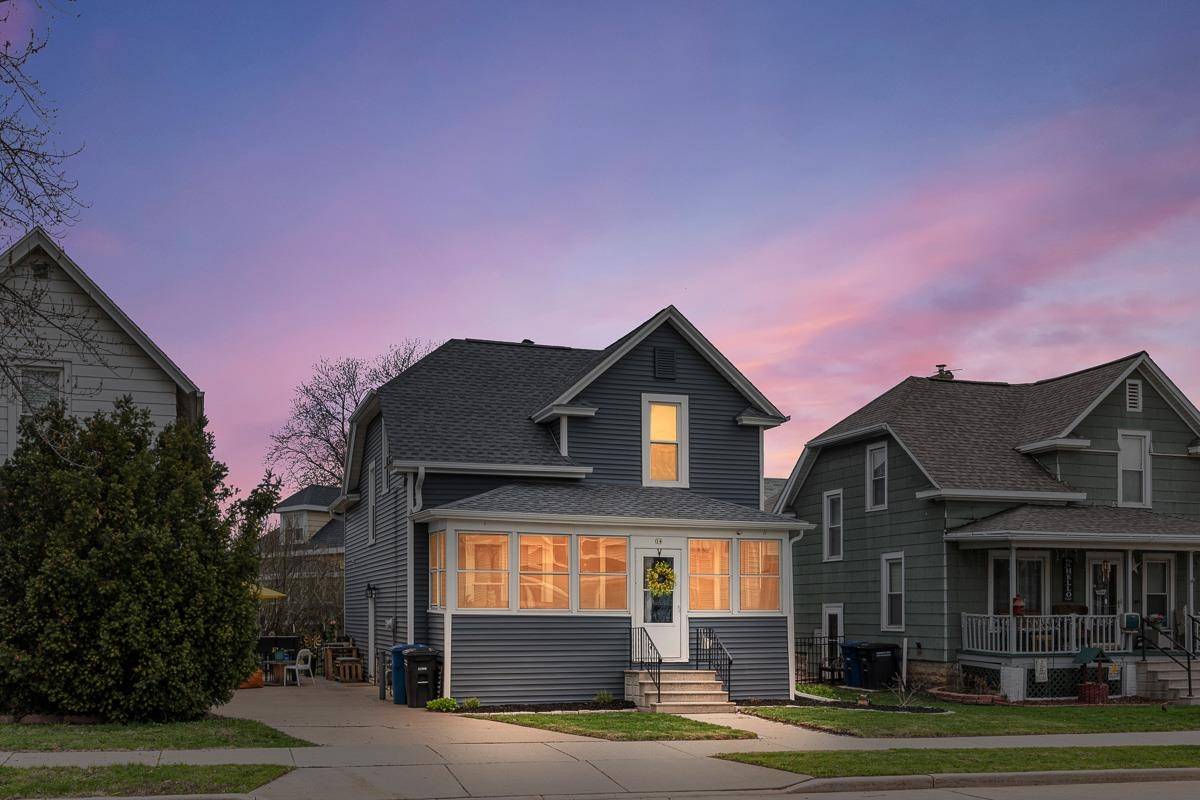 Oshkosh, WI 54901,14 E New York Avenue