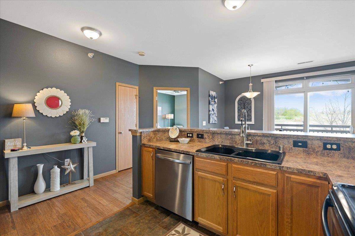 Madison, WI 53718,121 METRO TERRACE #201