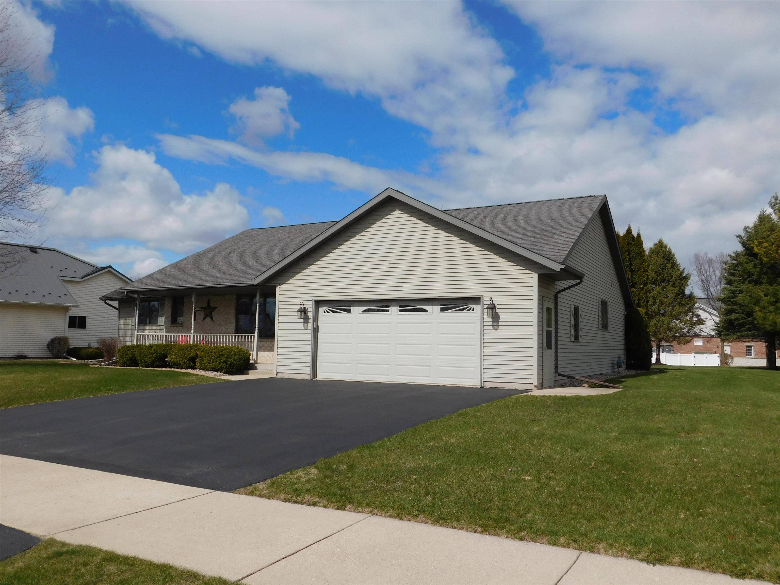 Beaver Dam, WI 53916,217 Prairie View Drive