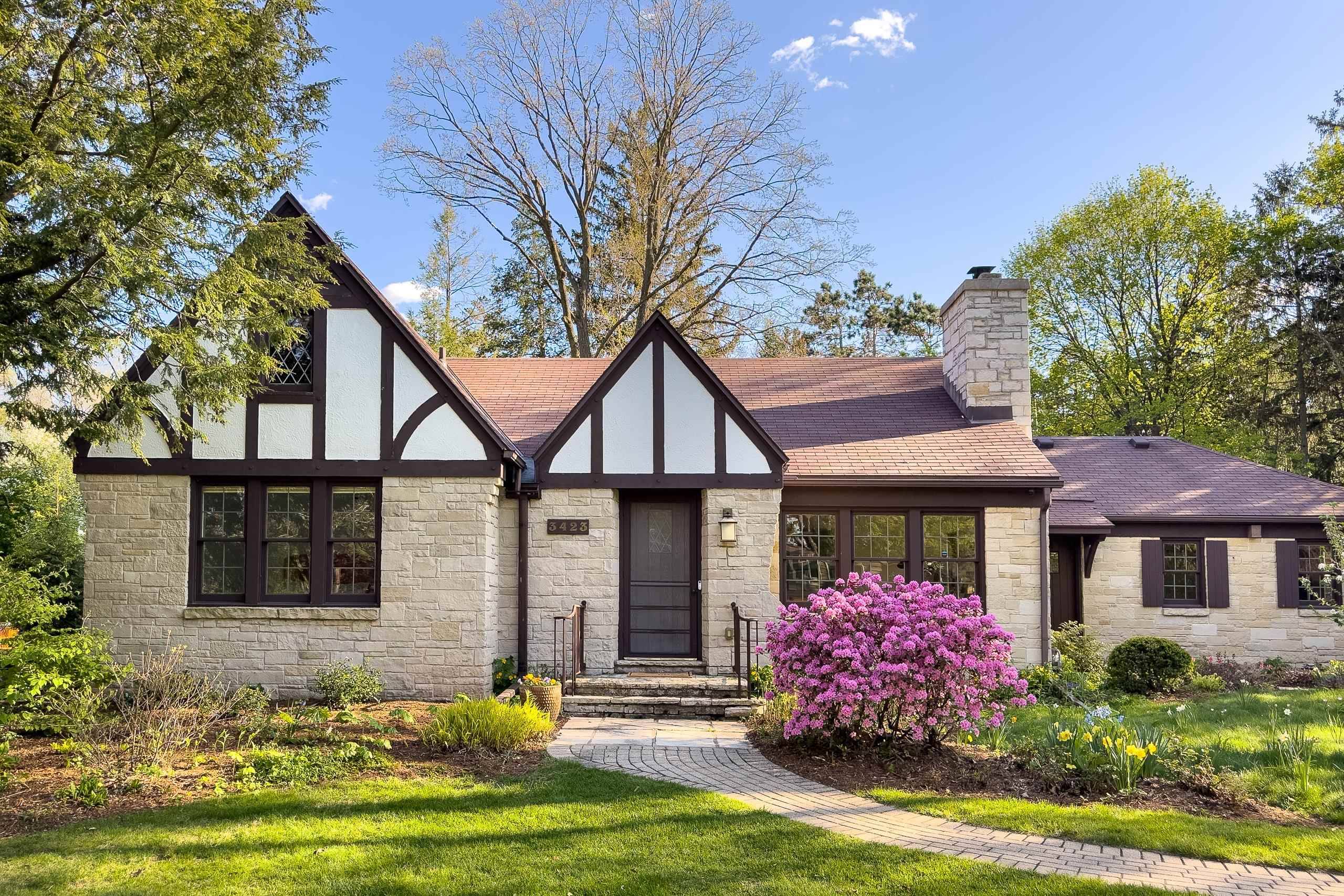 Madison, WI 53705,3423 Sunset Drive