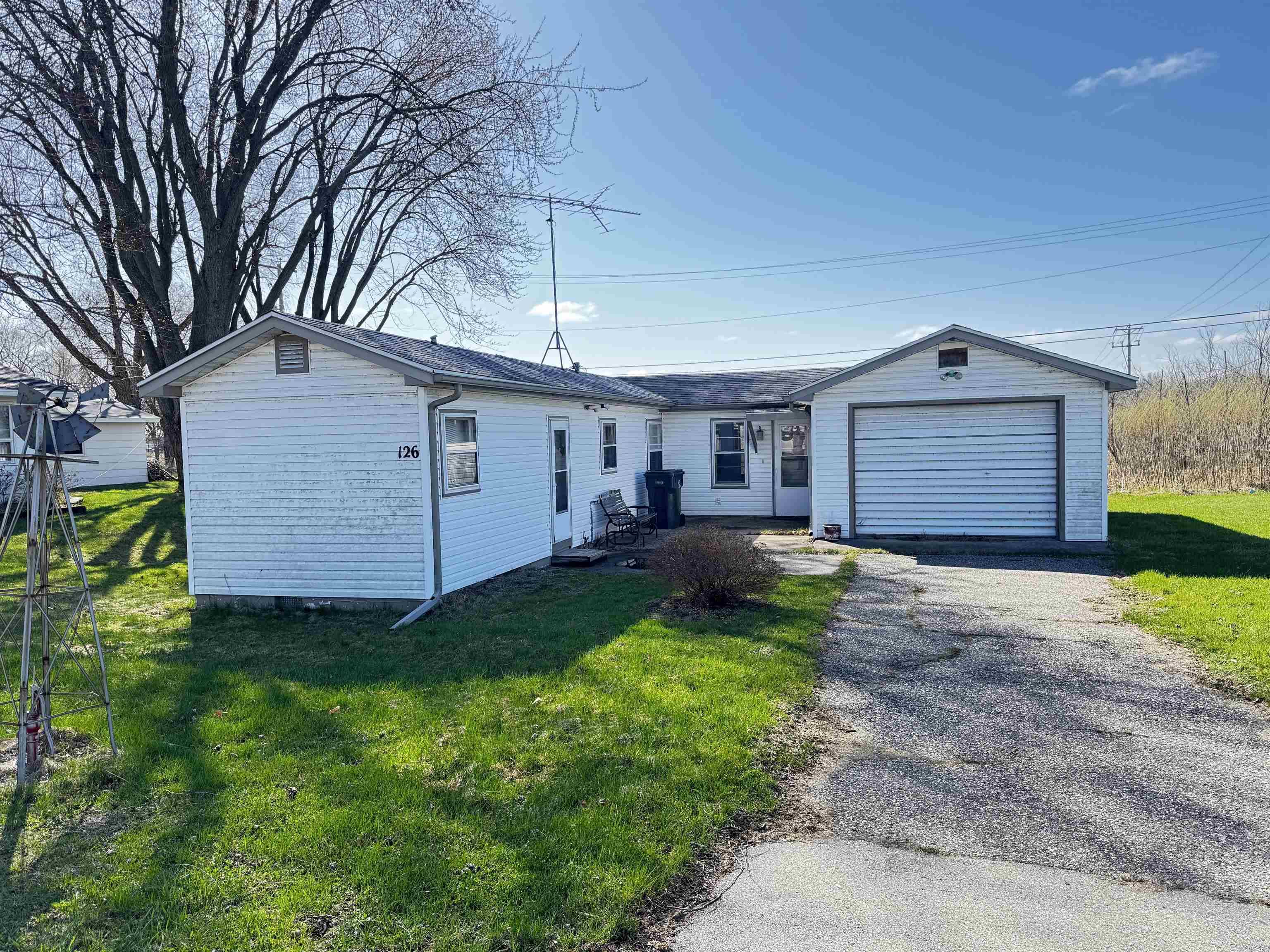 Montello, WI 53949,126 W Montello Street