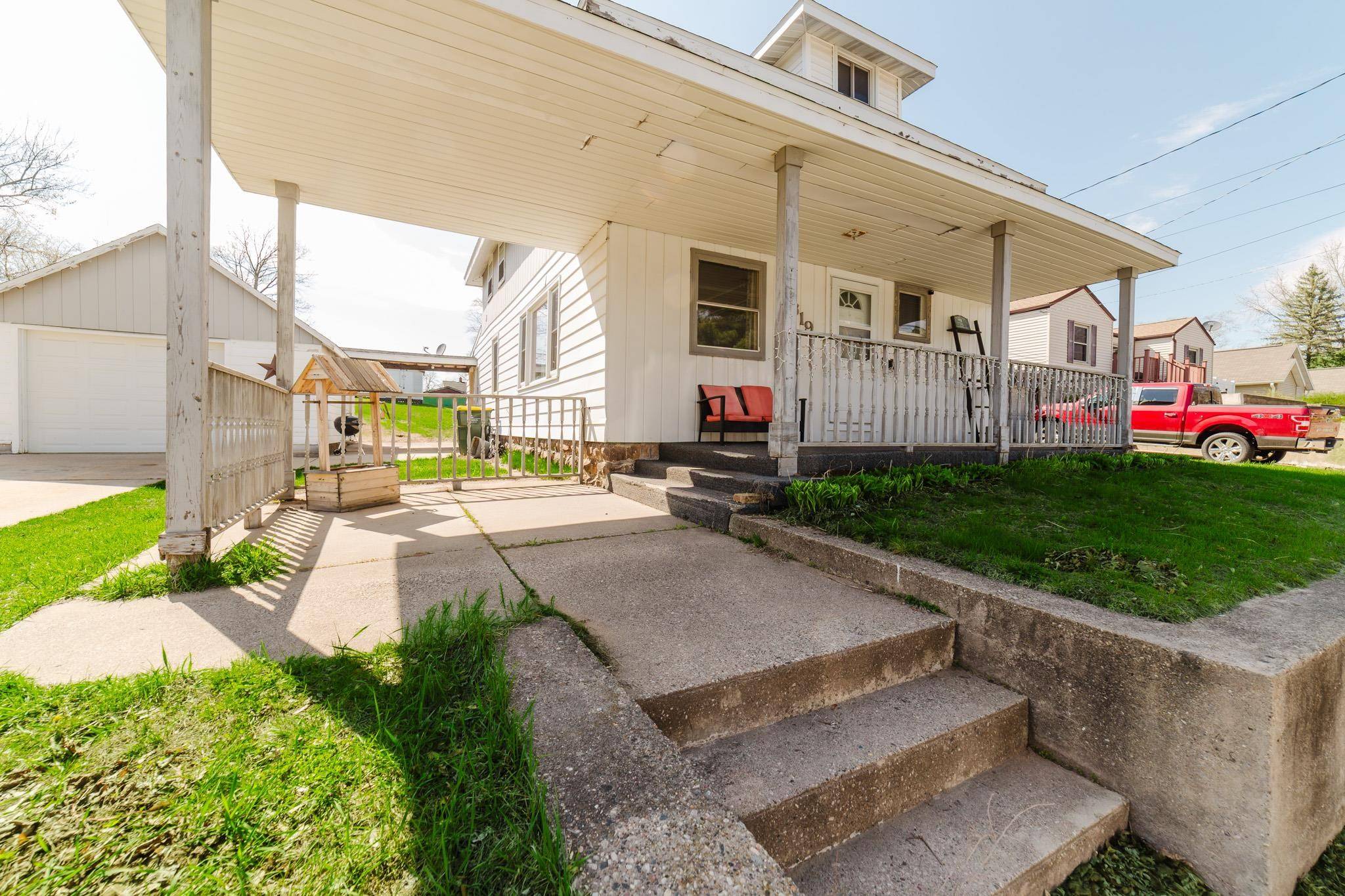 Reedsburg, WI 53959,619 Myrtle Street