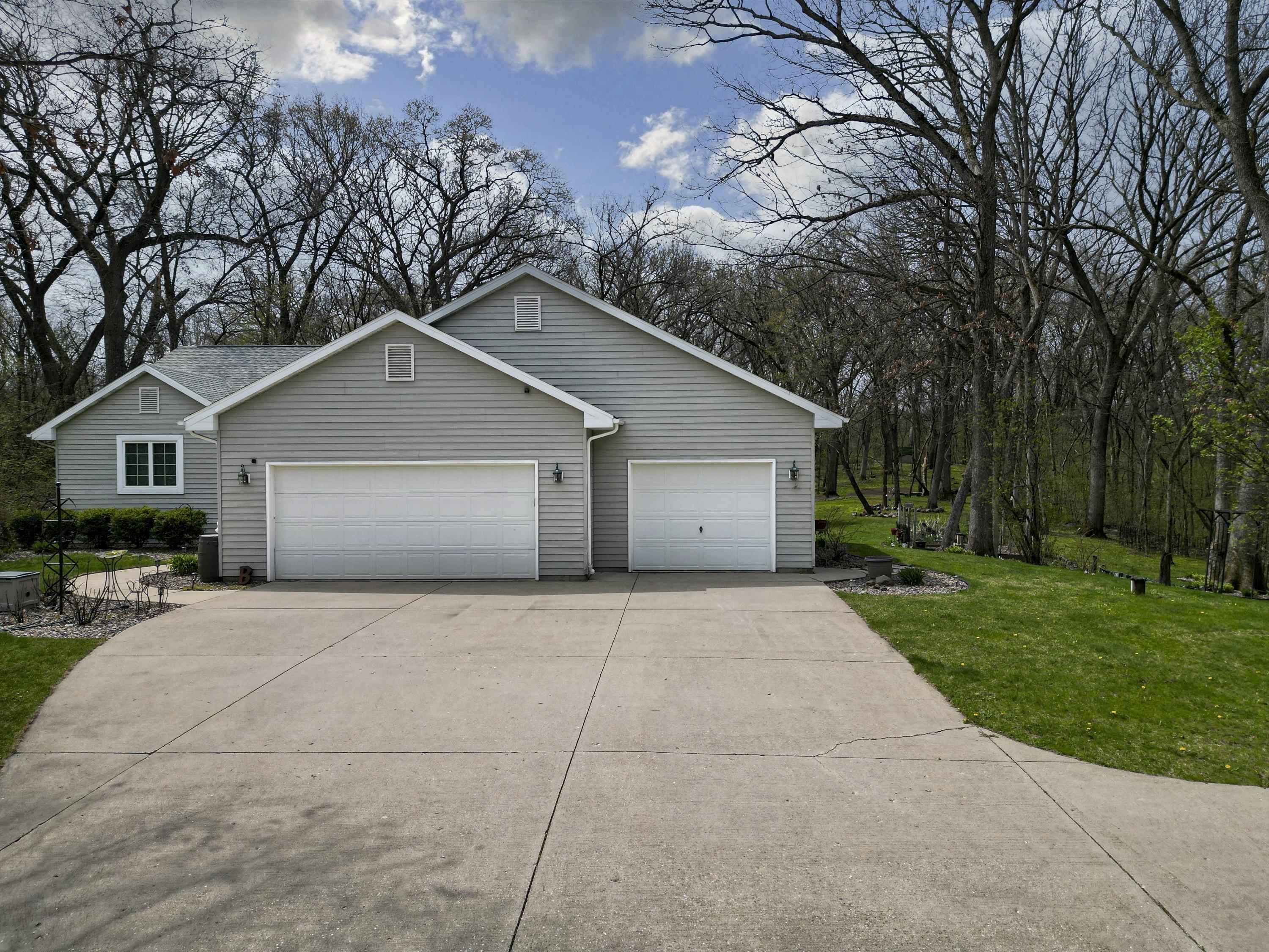 Janesville, WI 53545,2049 W Glenmoor Lane