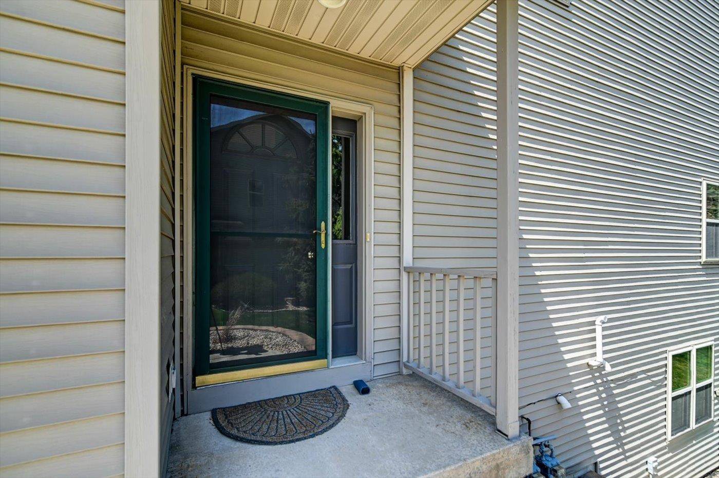 Sun Prairie, WI 53590,555 Kelvington Drive #4
