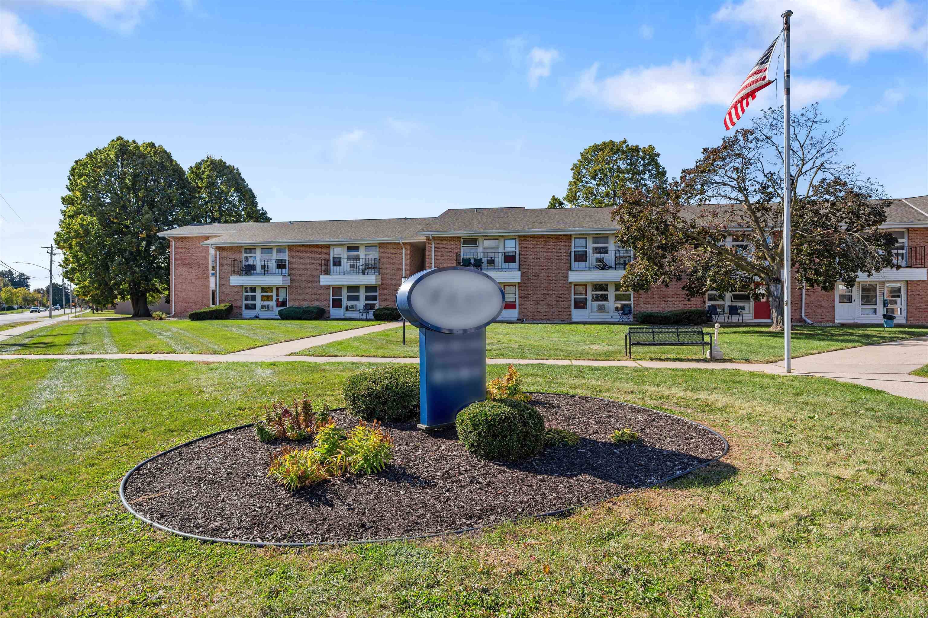 Janesville, WI 53545,1601 N Randall Avenue #55