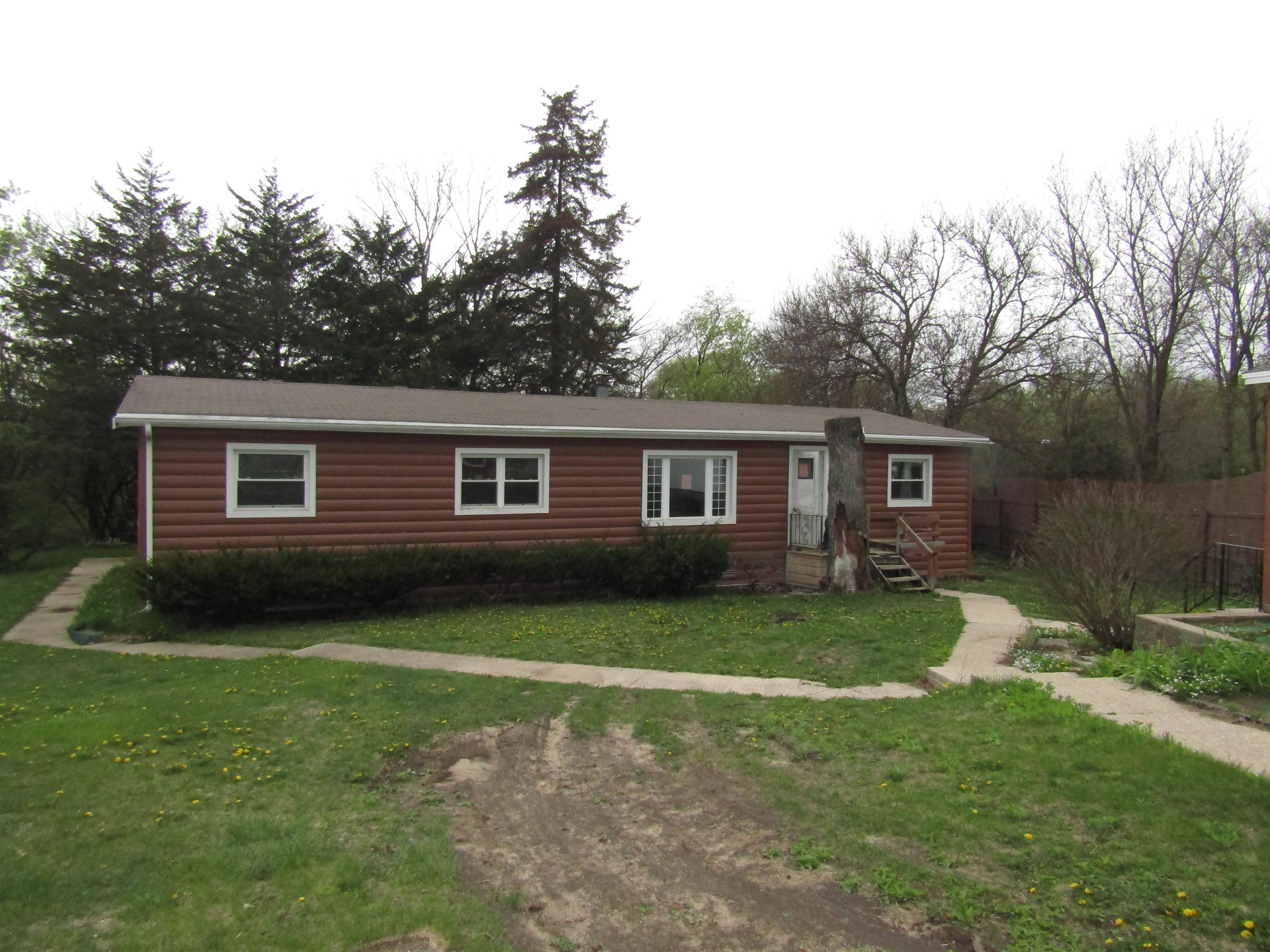 Janesville, WI 53548,90 Falling Creek Circle #90
