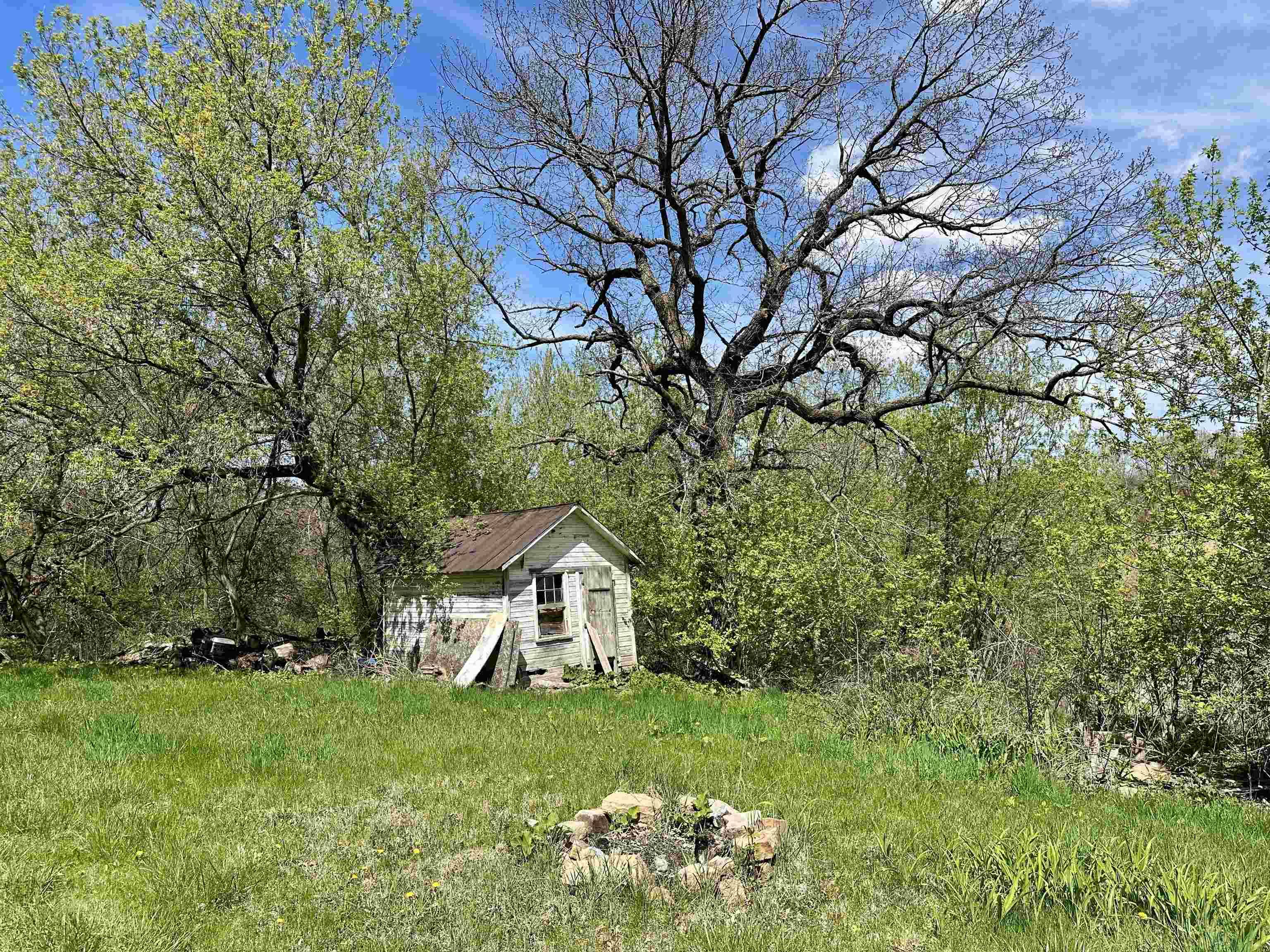 Avoca, WI 53506,2030 Fairview Road