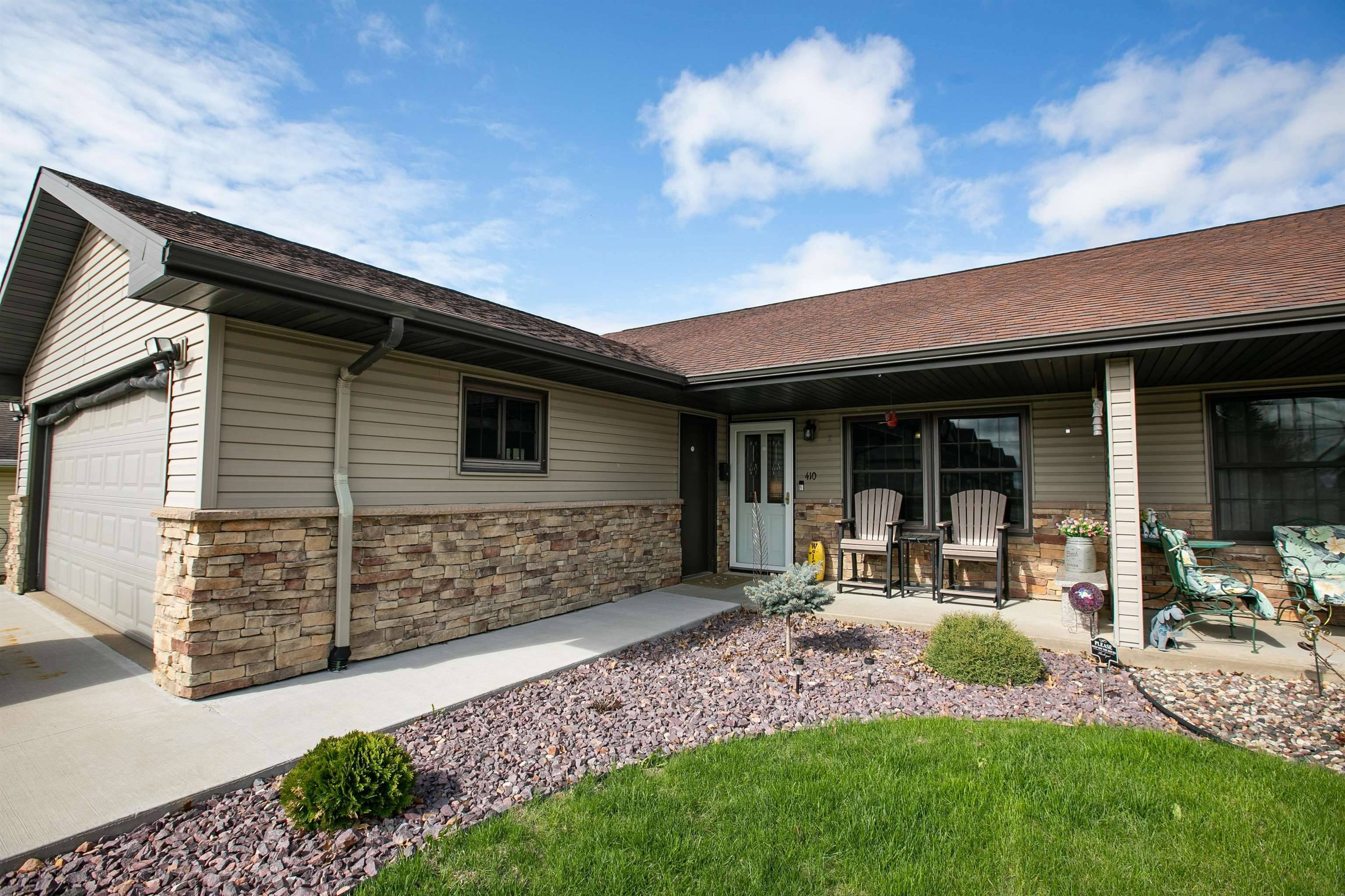 Dodgeville, WI 53533,410 E Madison Street