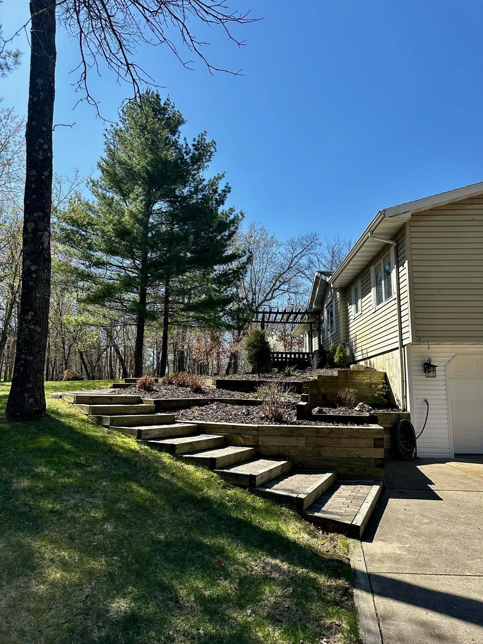 Nekoosa, WI 54457,360-362 Setting Sun Trail