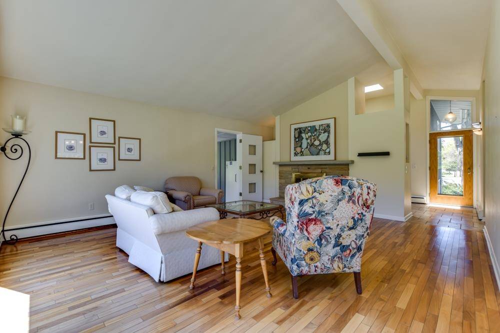 Monona, WI 53716,704 Kelly Place