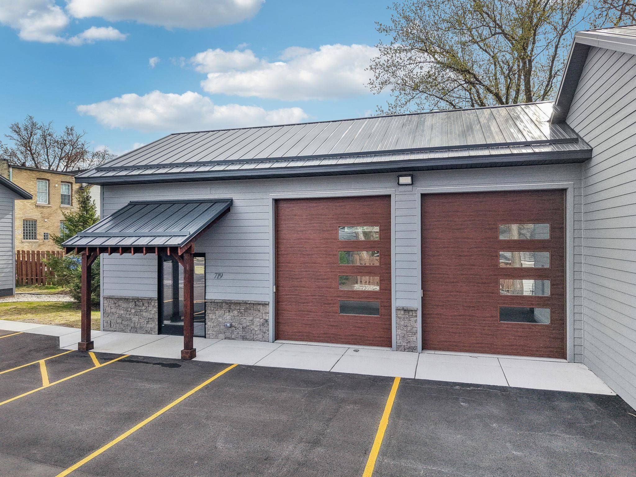 Watertown, WI 53094,719 W Main Street