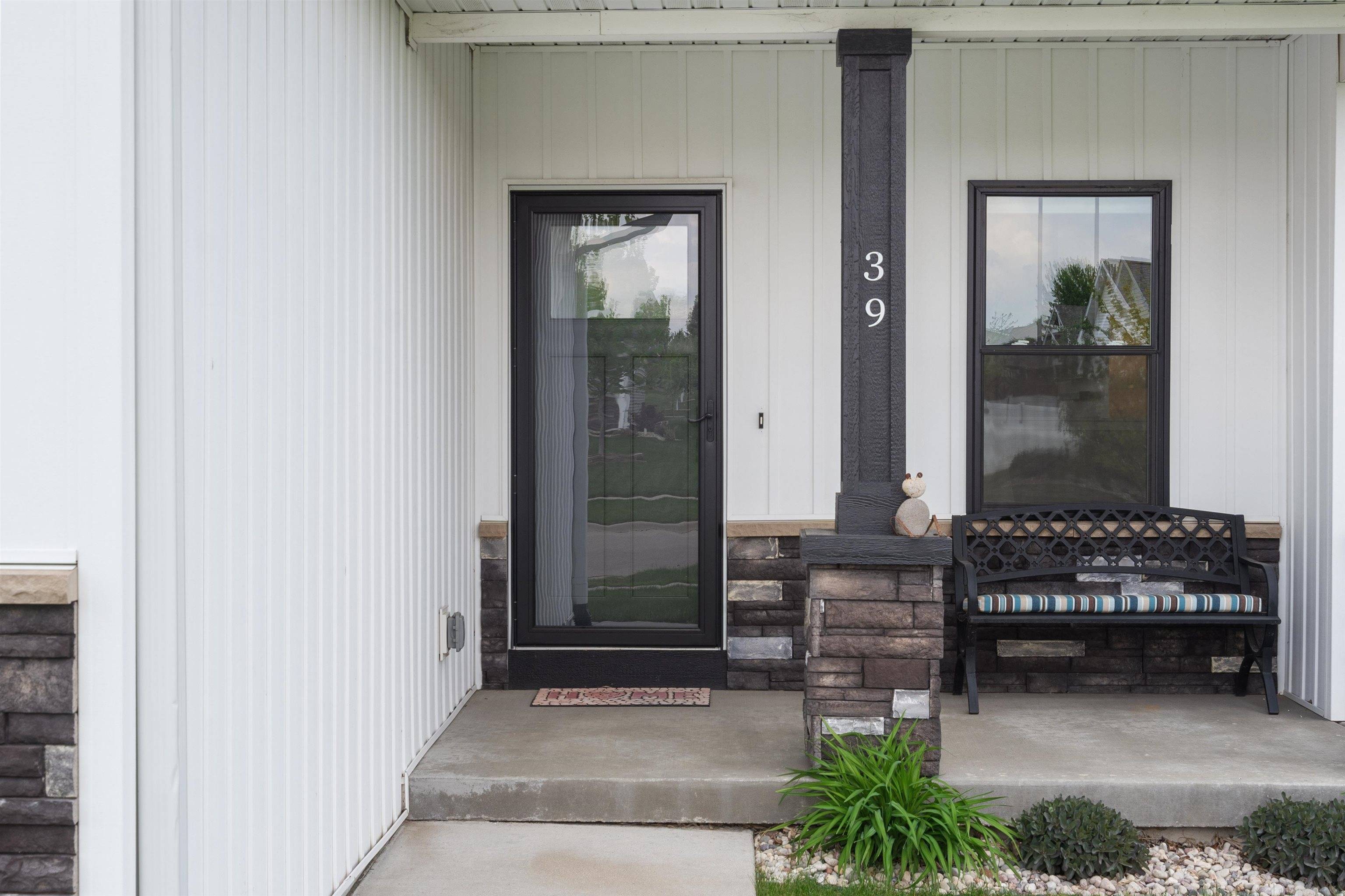 Evansville, WI 53536,39 N Windmill Ridge Road
