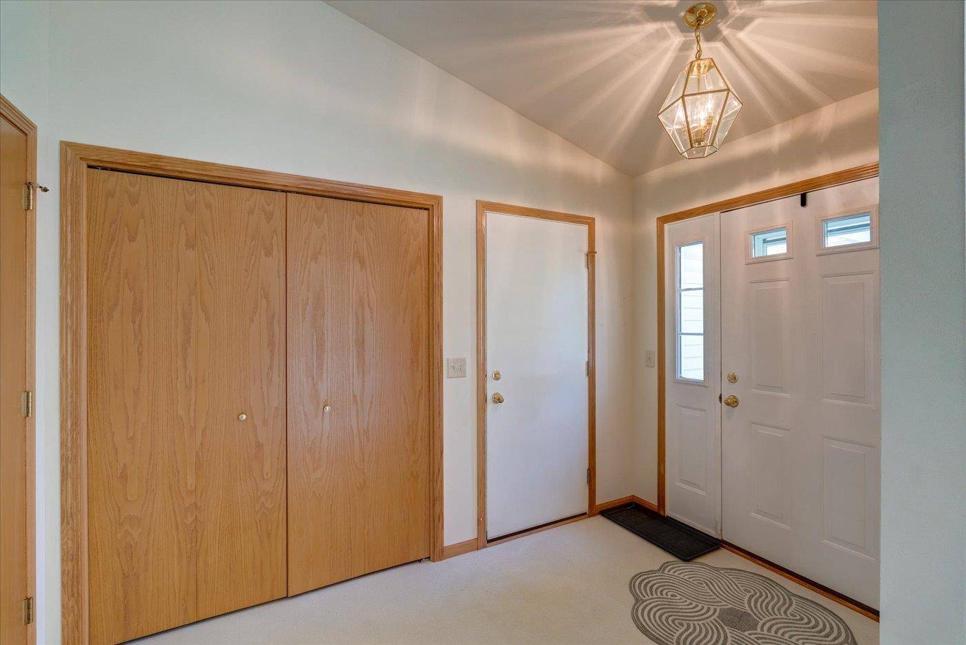 Fitchburg, WI 53711,5466 Shale Road