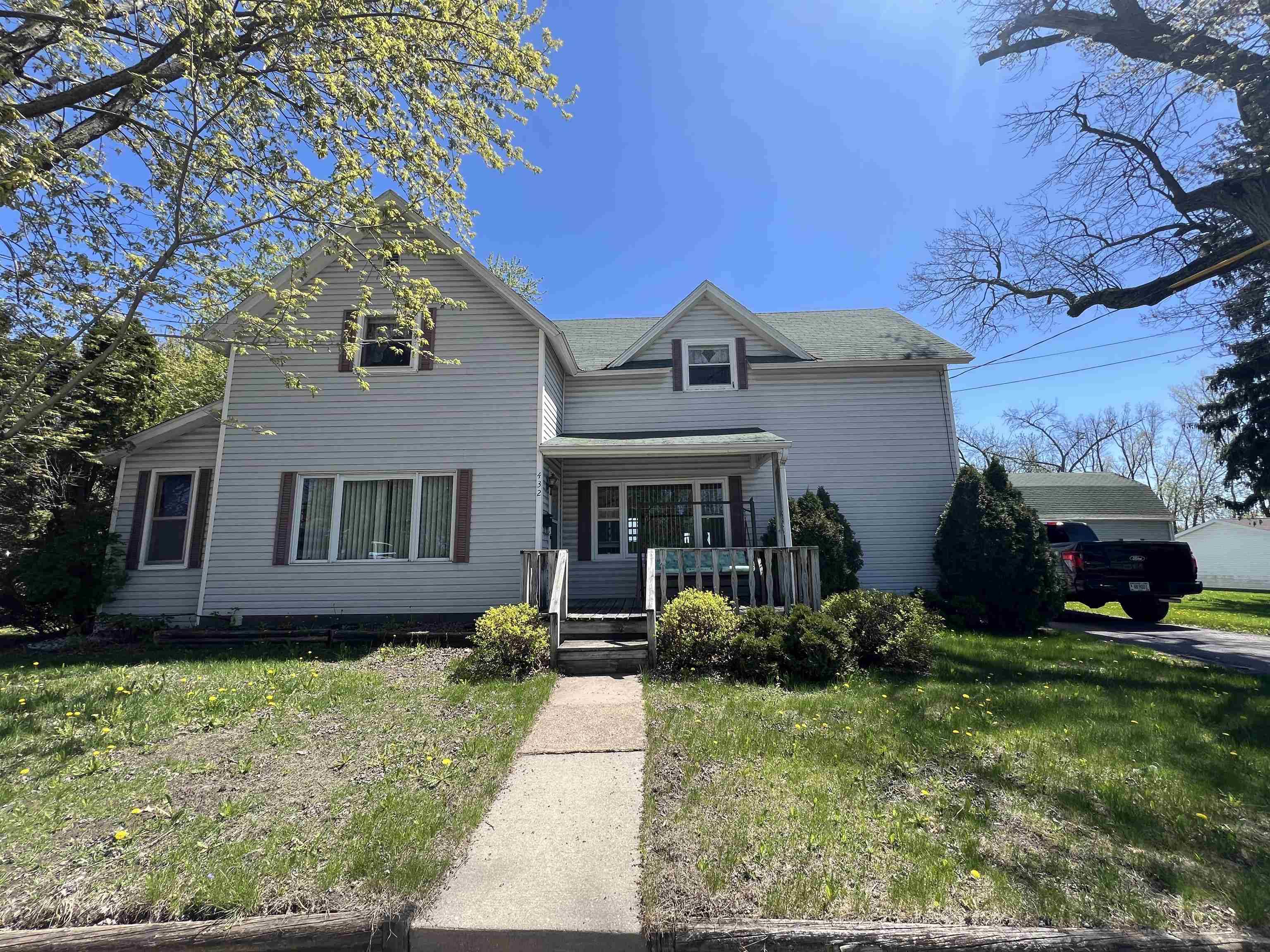 Mauston, WI 53948,432 S Union Street