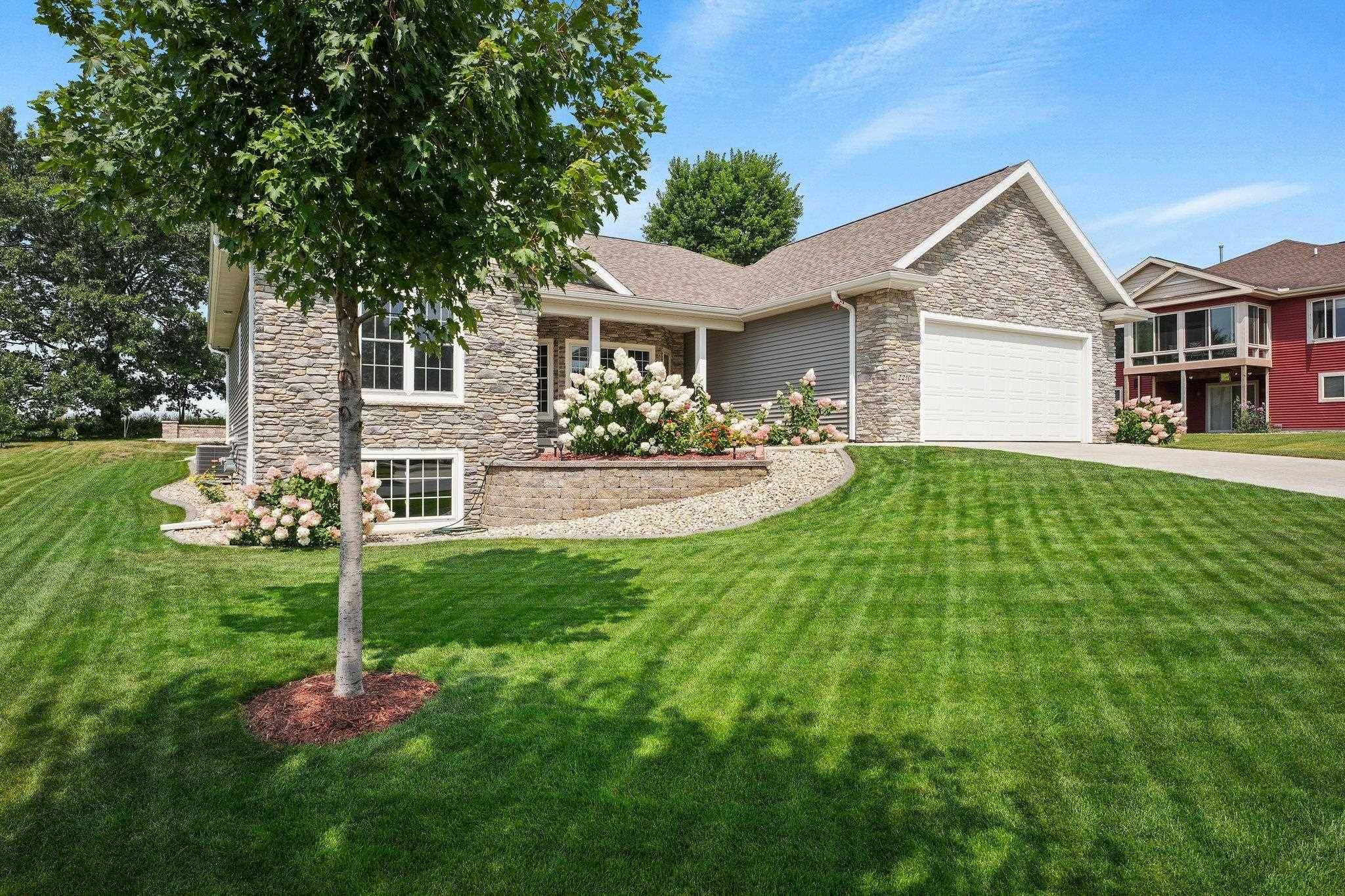 Prairie Du Sac, WI 53578,2210 Alban Lane