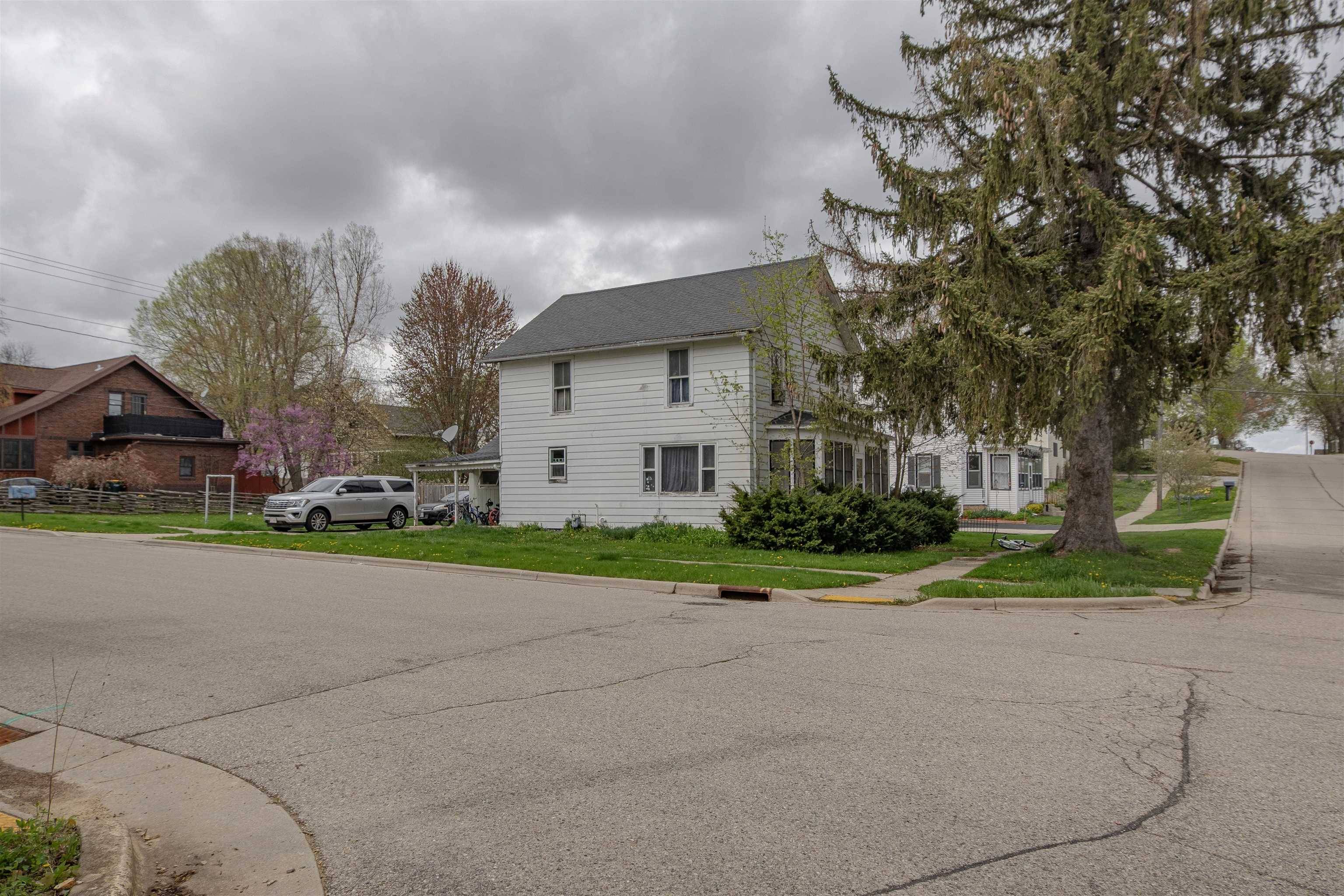 New Glarus, WI 53574,719 2nd Street
