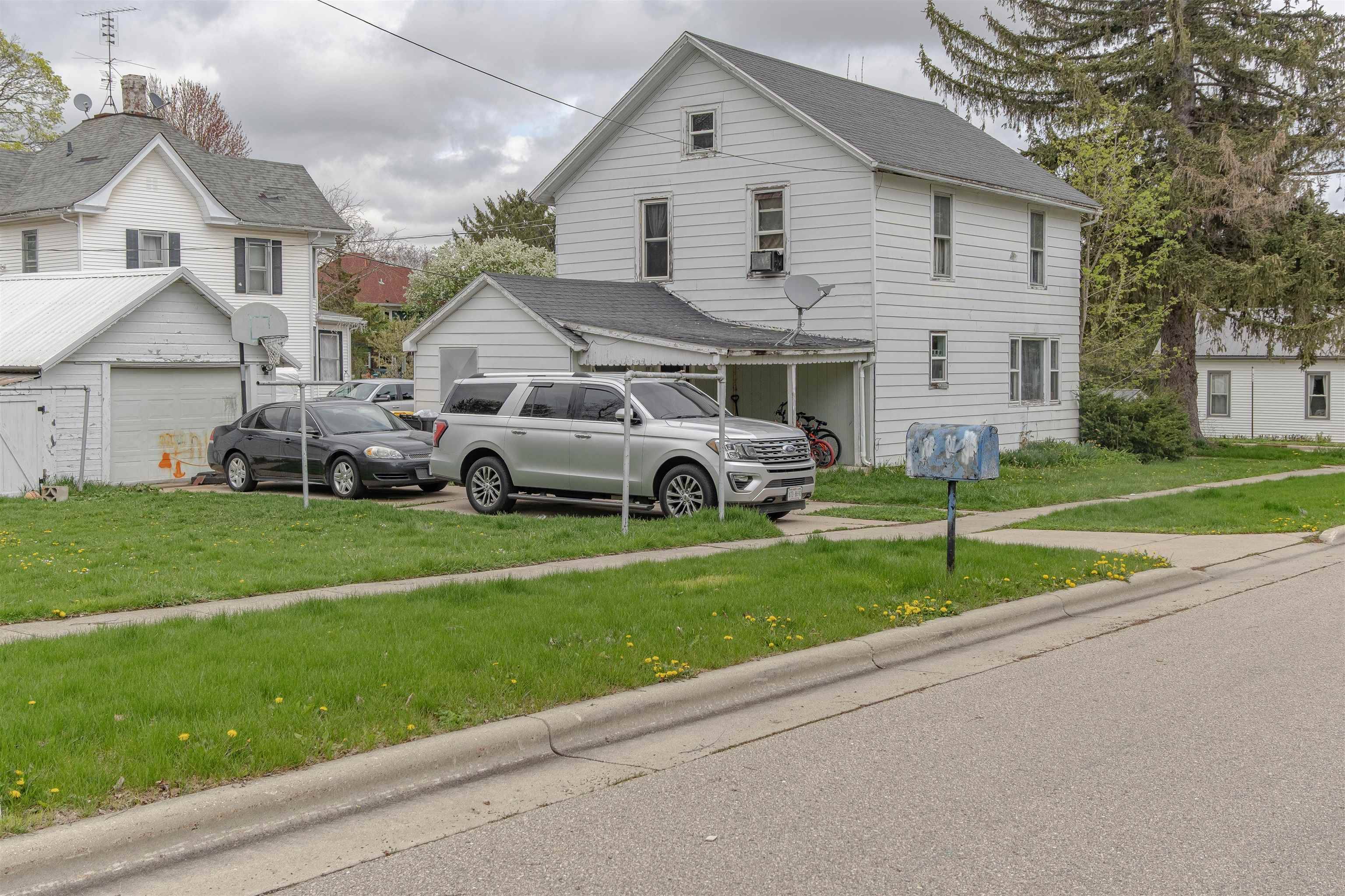 New Glarus, WI 53574,719 2nd Street