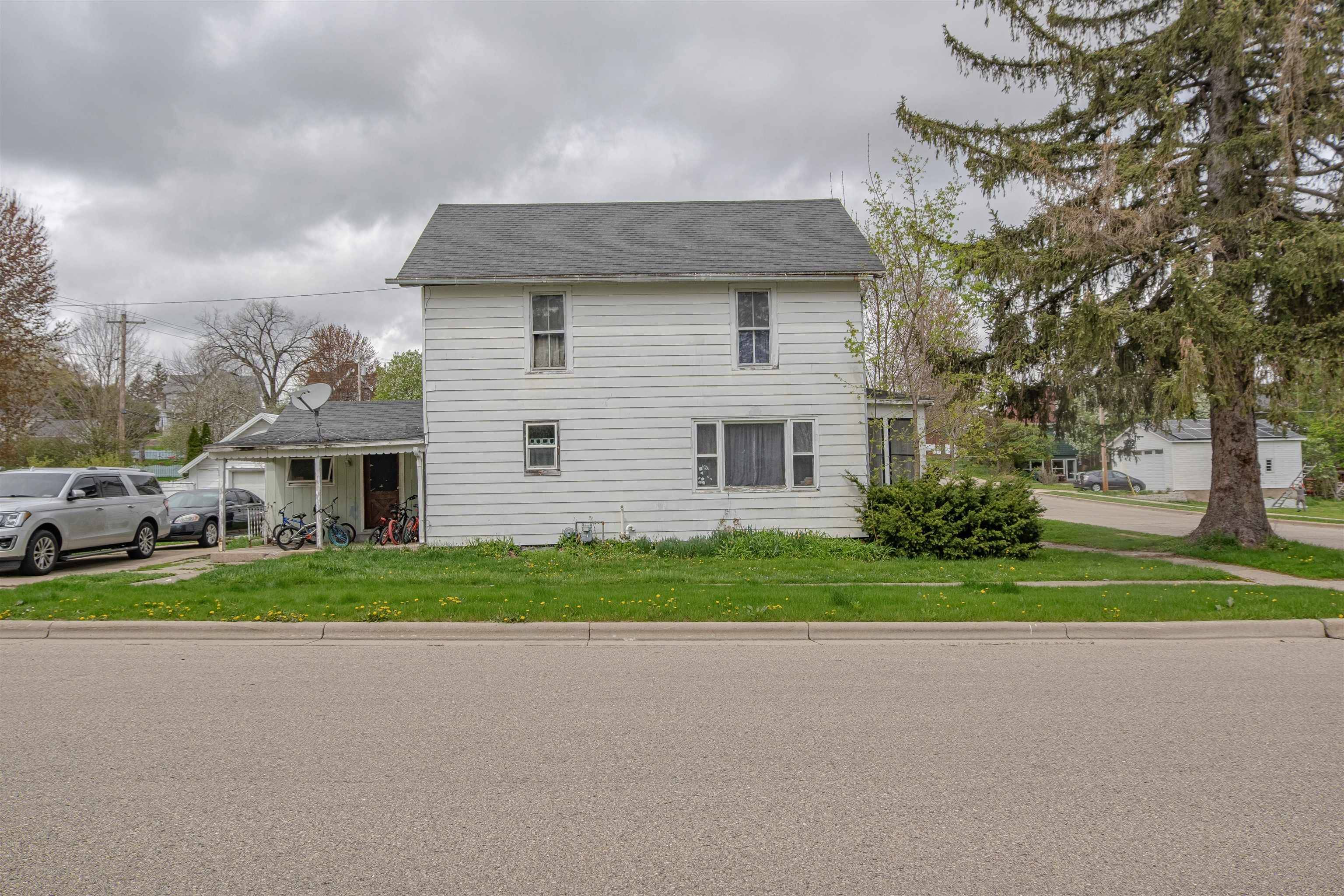 New Glarus, WI 53574,719 2nd Street