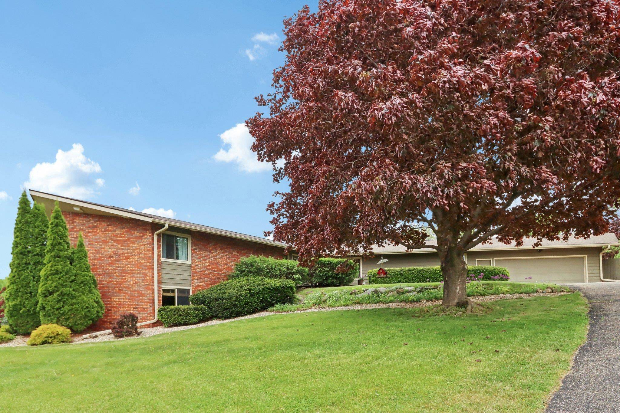 Oregon, WI 53575,6238 Knollwood Drive