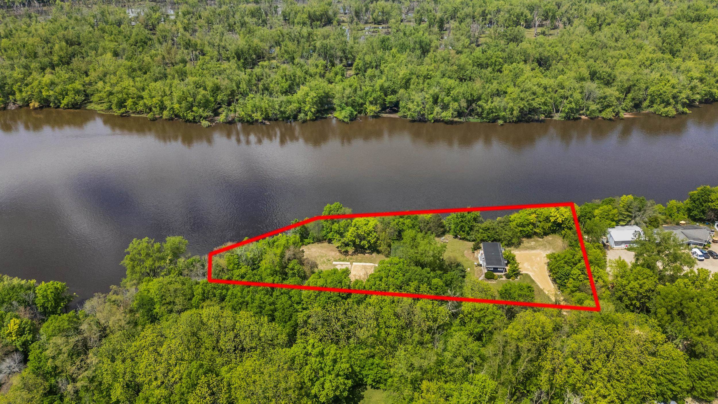 Poynette, WI 53955,N5101 Hemlock Street