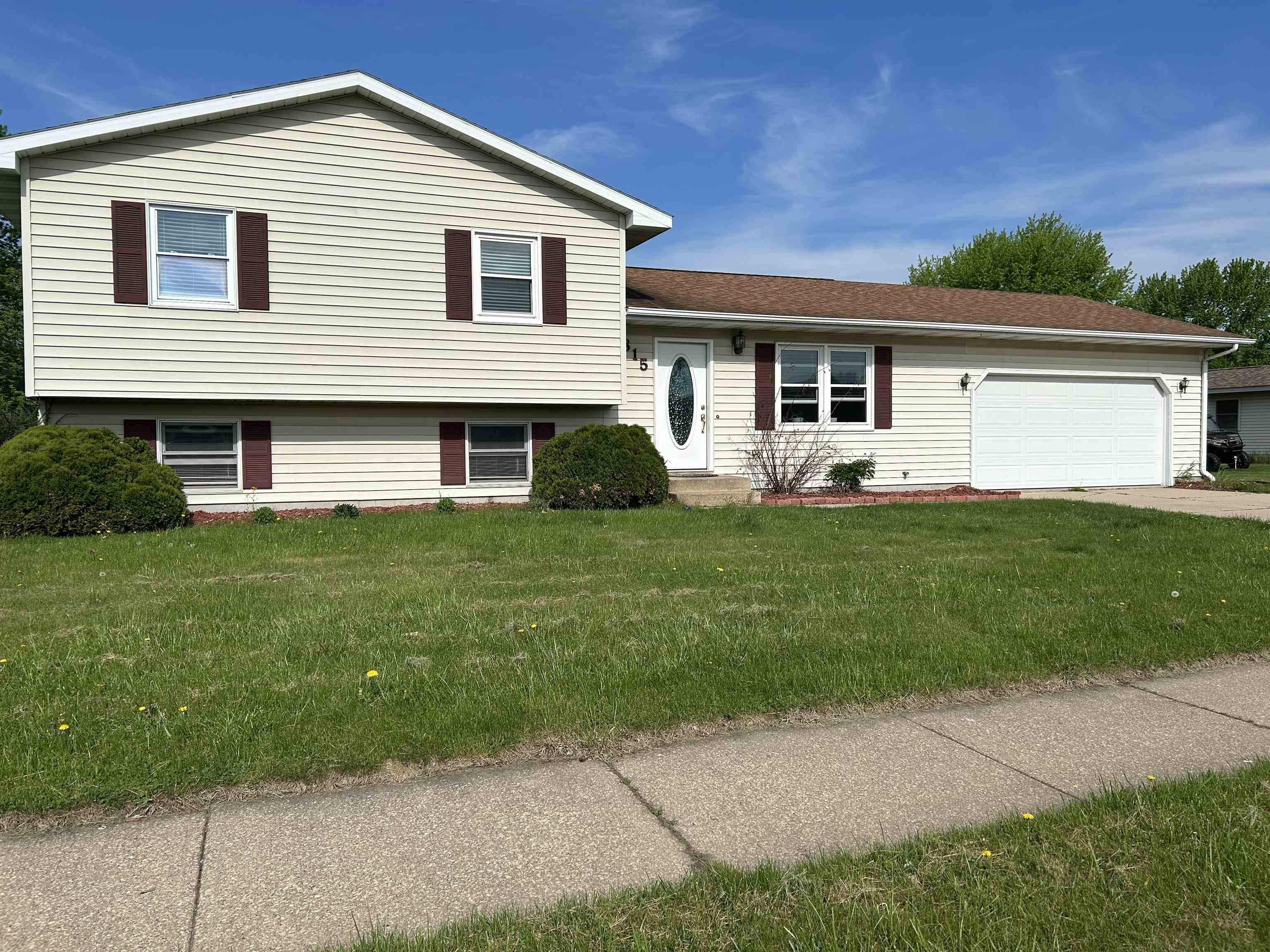 Tomah, WI 54660-2226,815 Donna Avenue