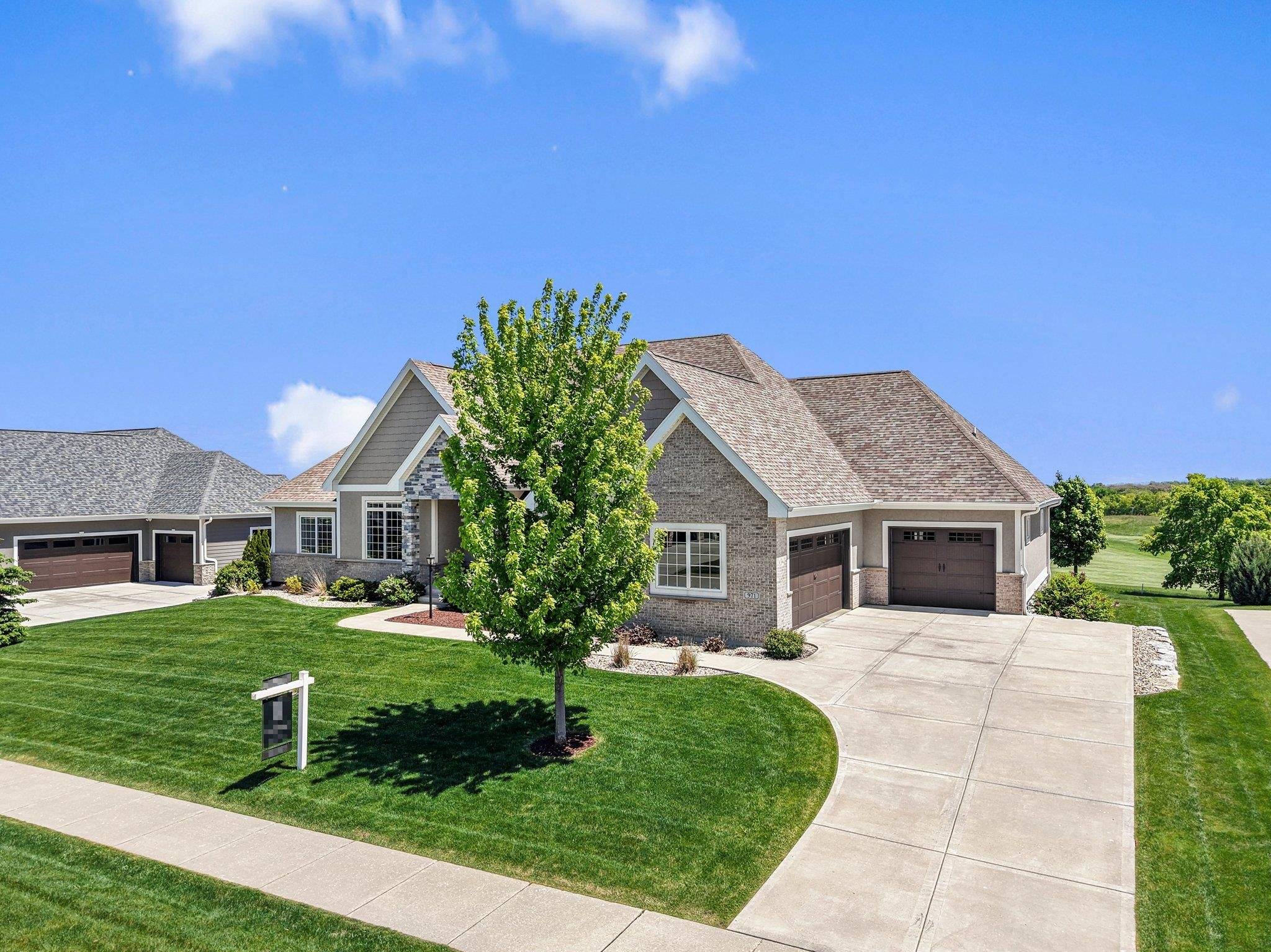Oregon, WI 53575,971 Carnoustie Way