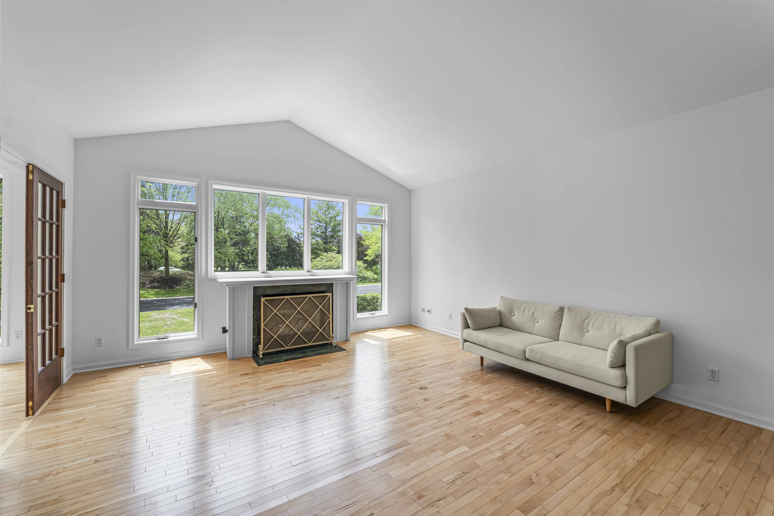 Middleton, WI 53562,3436 Nappe Drive