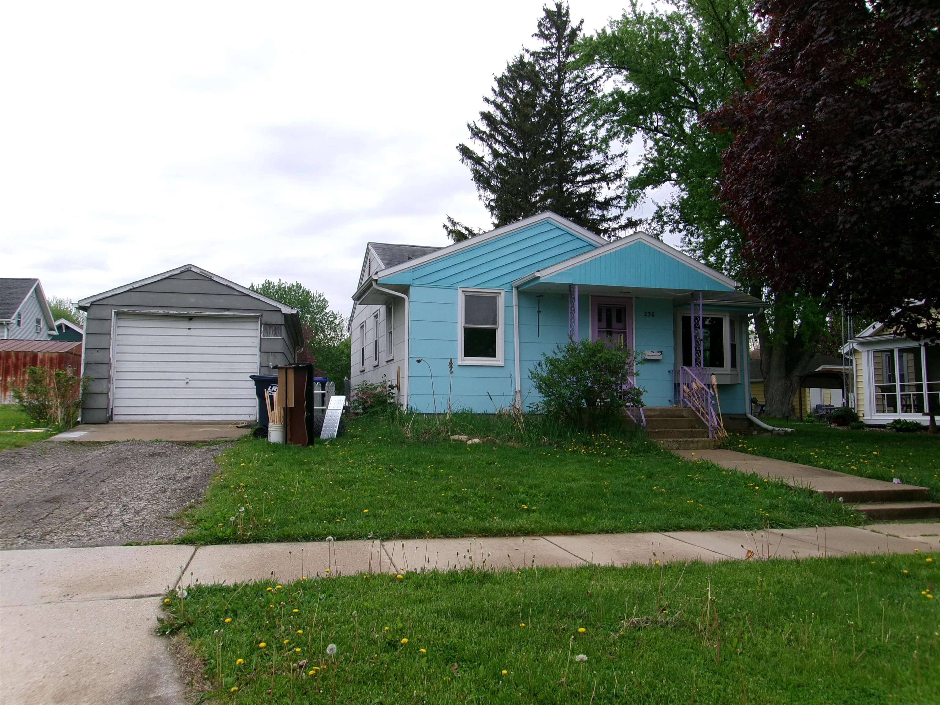 Juneau, WI 53039,236 S Hyland Street
