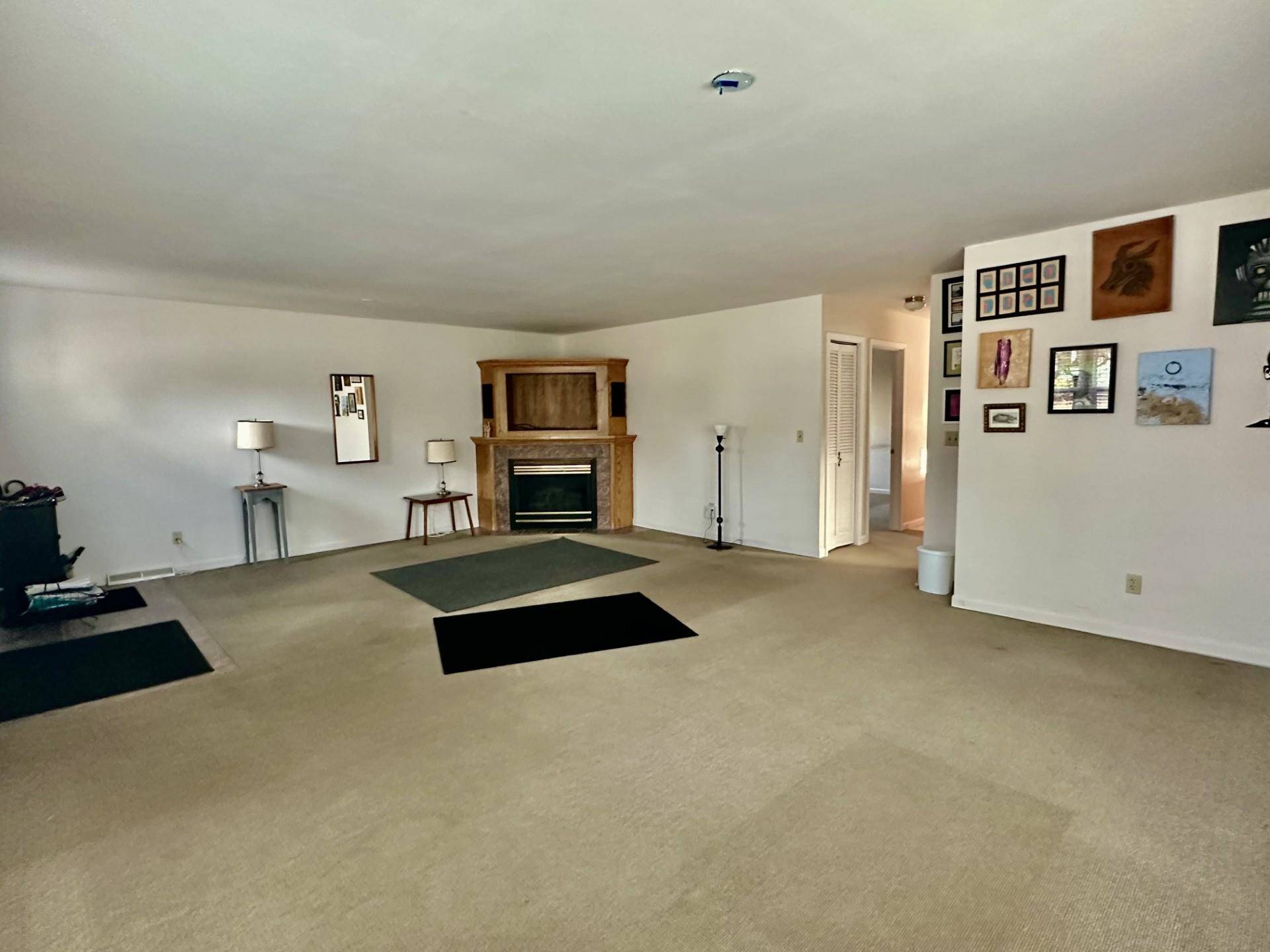 Beaver Dam, WI 53916,605 E South Street