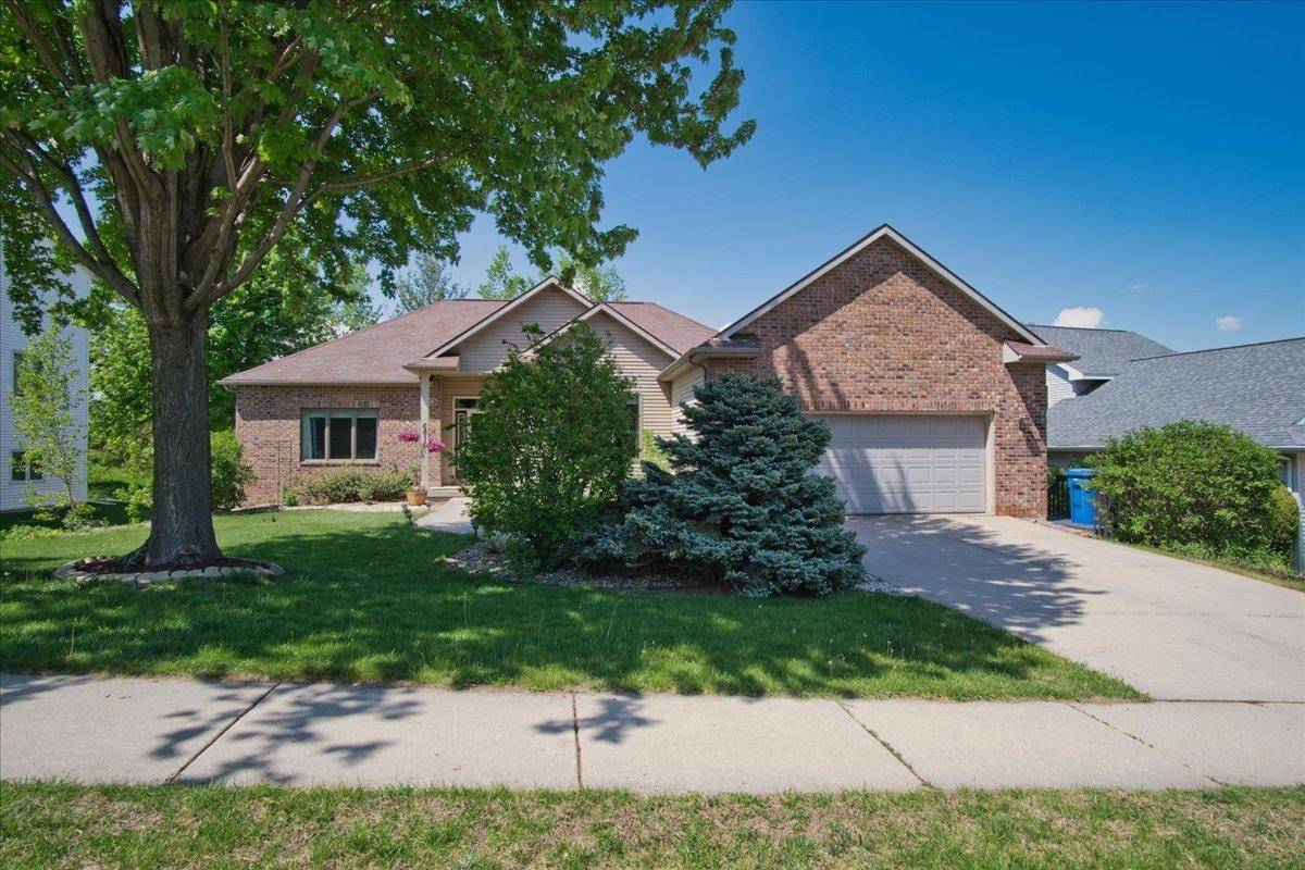 Middleton, WI 53562,6816 Algonquin Drive