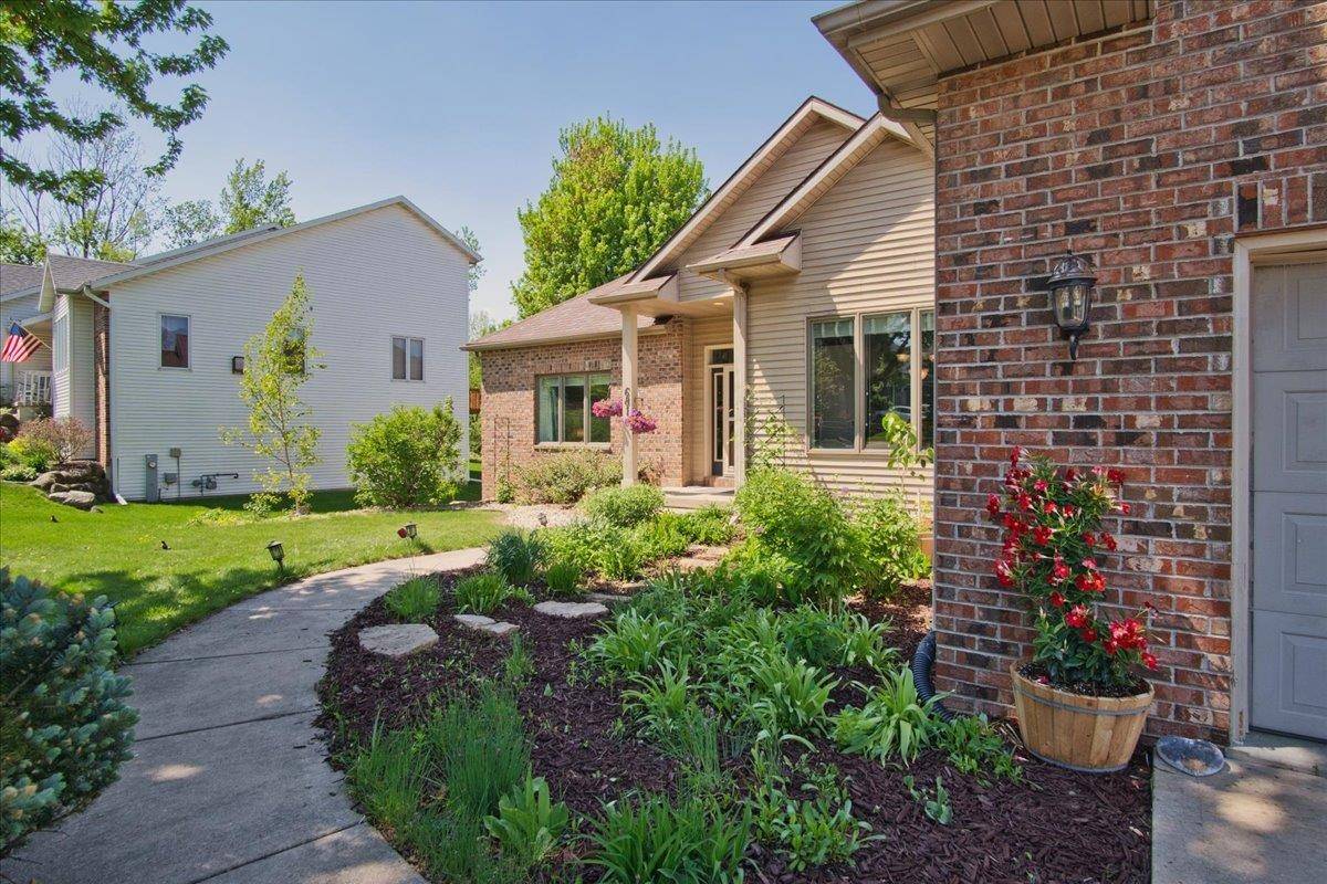 Middleton, WI 53562,6816 Algonquin Drive