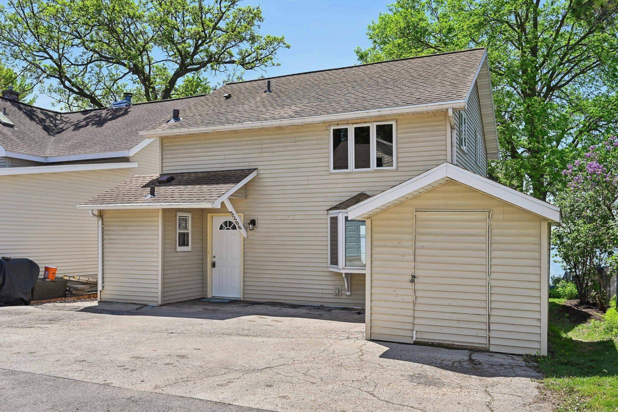 Mcfarland, WI 53558,5206 Card Avenue