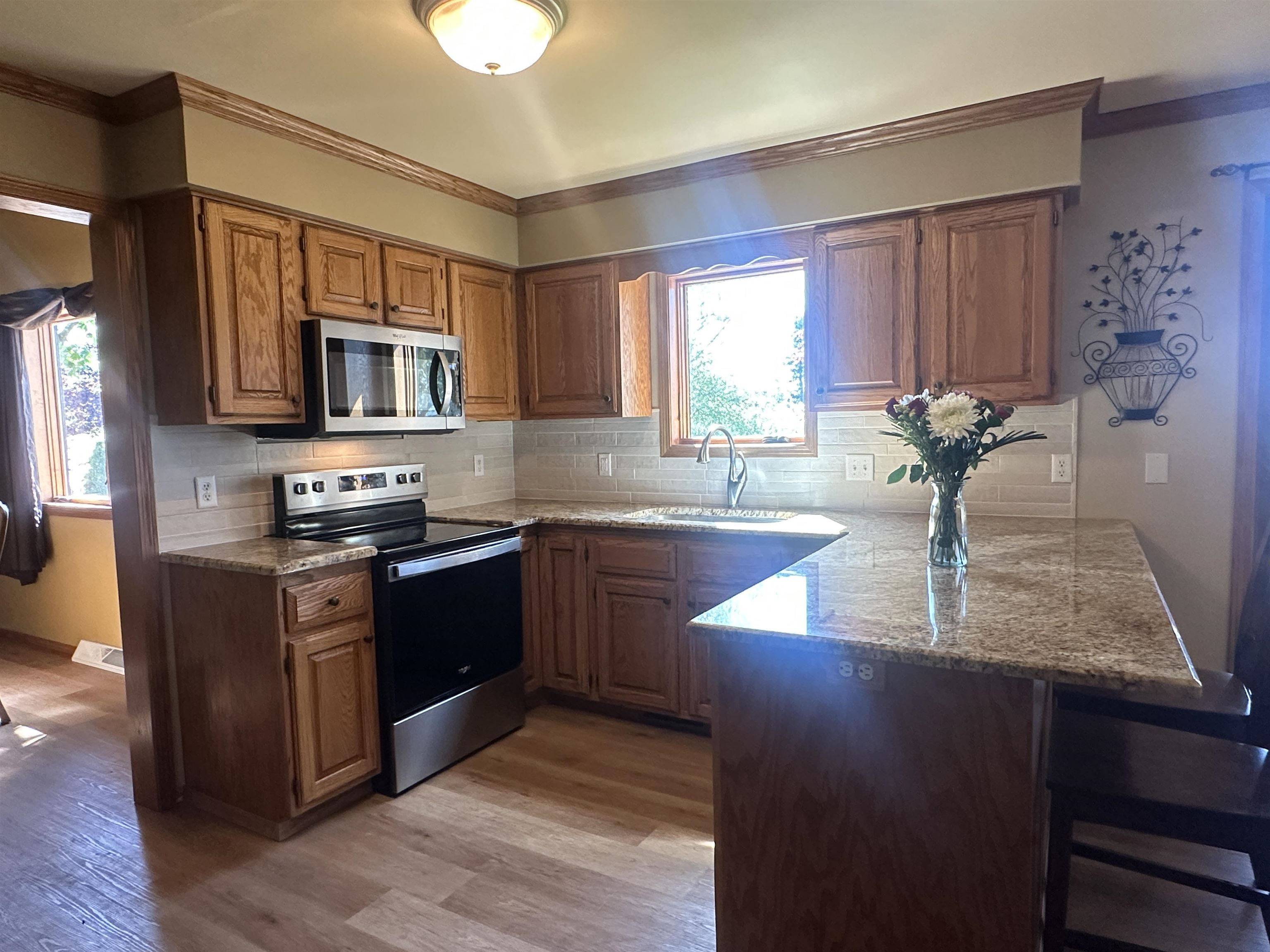 Mount Horeb, WI 53572,729 Parkway Drive