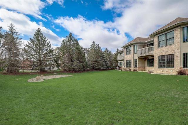 Waunakee, WI 53597,5397 Blue Bill Park Drive #9