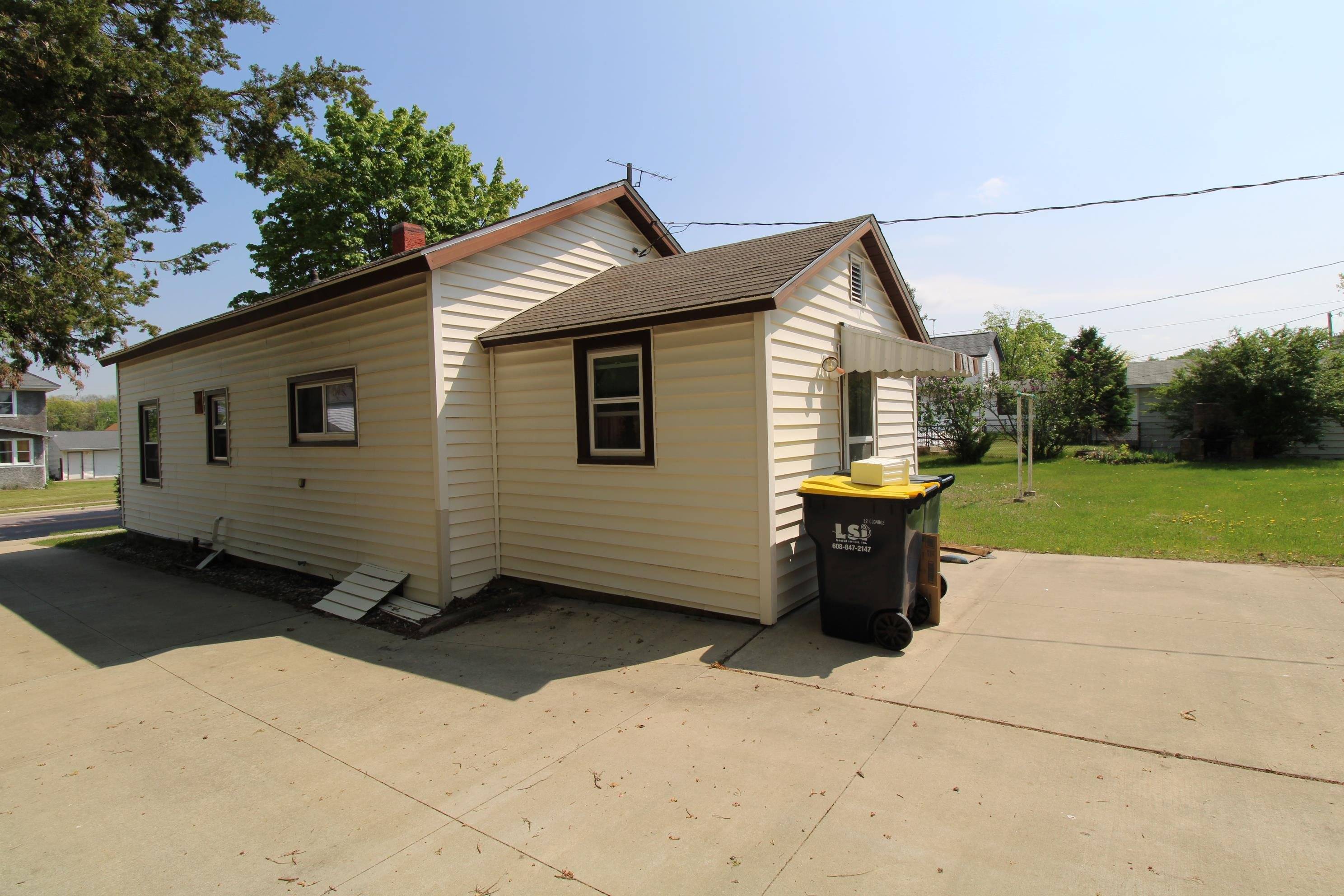 New Lisbon, WI 53950,421 W Bridge Street