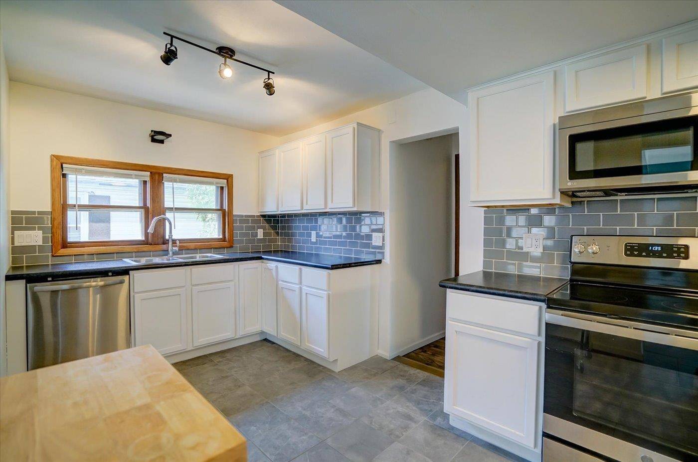 Middleton, WI 53562,2310 Clark Street